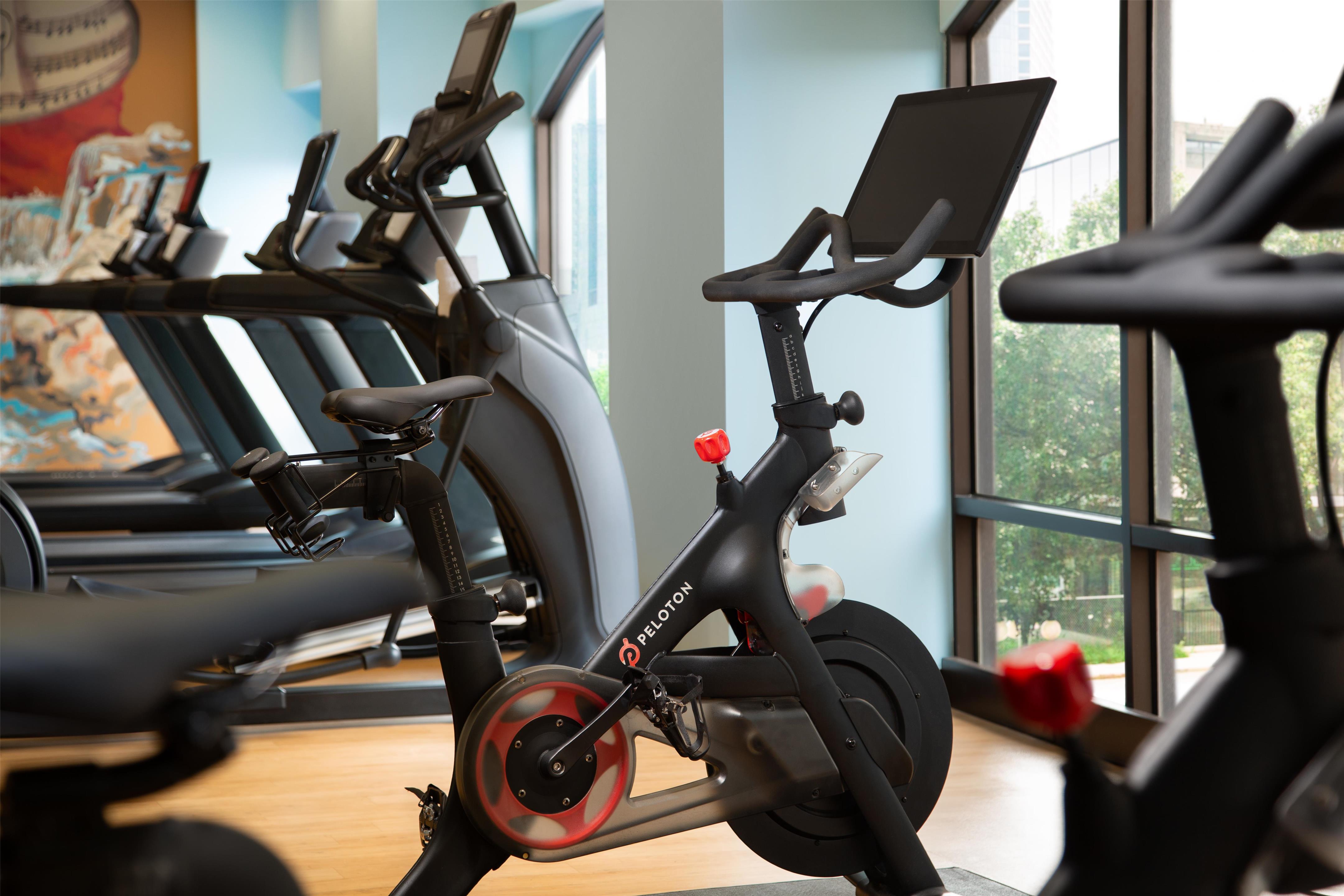 Health club fitness center gym | Hilton Garden Inn Austin Downtown