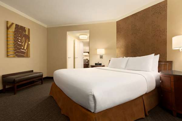  - Embassy Suites Downtown & Town Lake Austin