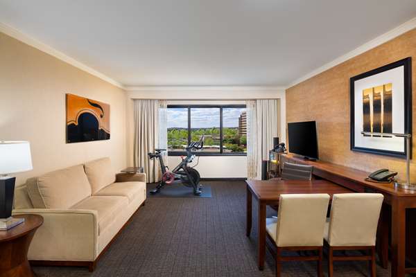  - Embassy Suites Downtown & Town Lake Austin