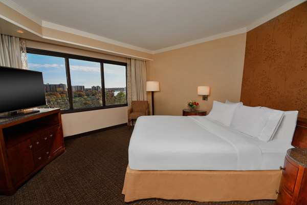  - Embassy Suites Downtown & Town Lake Austin