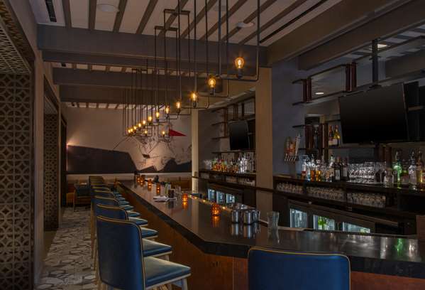 Bar - DoubleTree by Hilton Austin - I-35, Exit 238