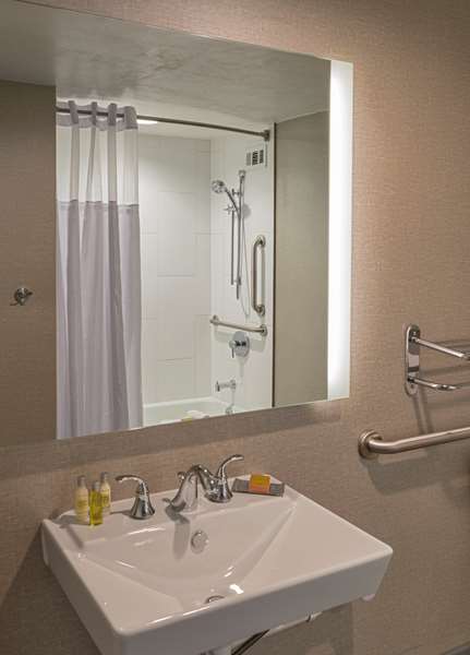  - DoubleTree by Hilton Austin - I-35, Exit 238