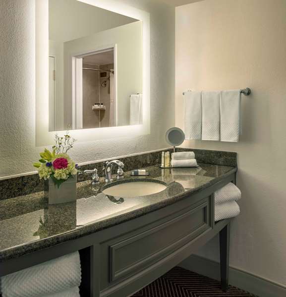  - DoubleTree by Hilton Austin - I-35, Exit 238