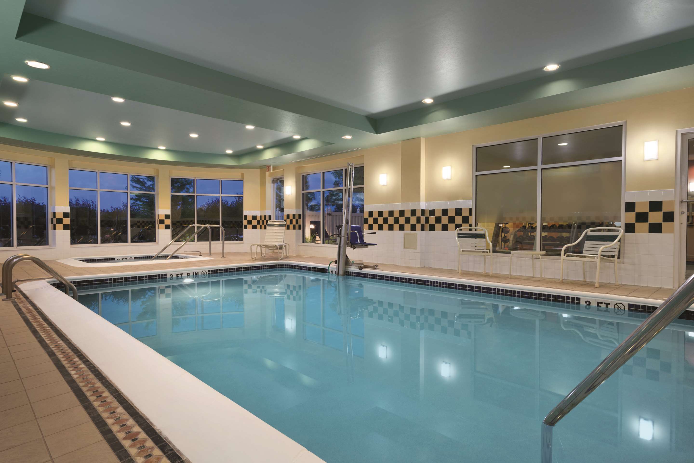 Pool | Hilton Garden Inn Wilkes Barre