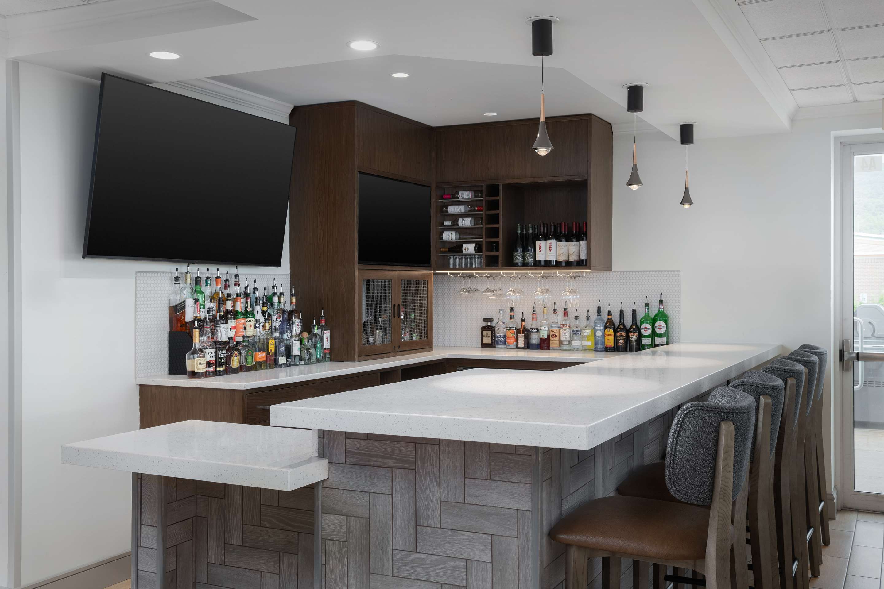 BarLounge | Hilton Garden Inn Wilkes Barre