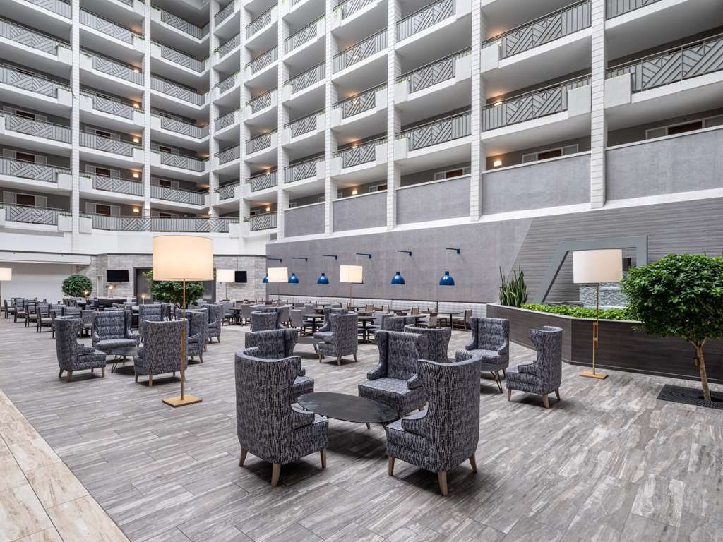 Embassy Suites by Hilton Baltimore Hunt Valley - Tap to explore photos