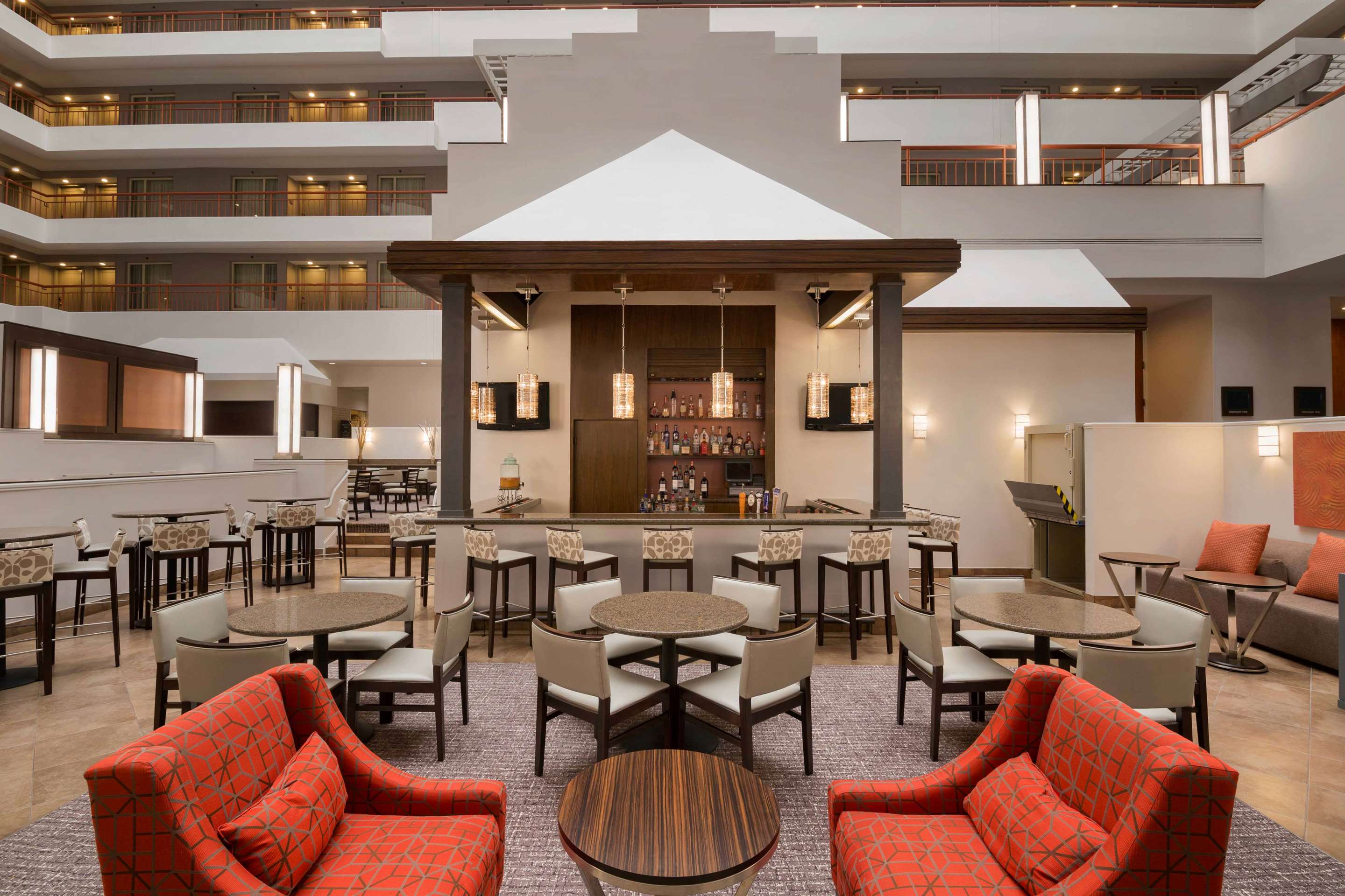 Restaurant | Embassy Suites by Hilton Baltimore at BWI Airport