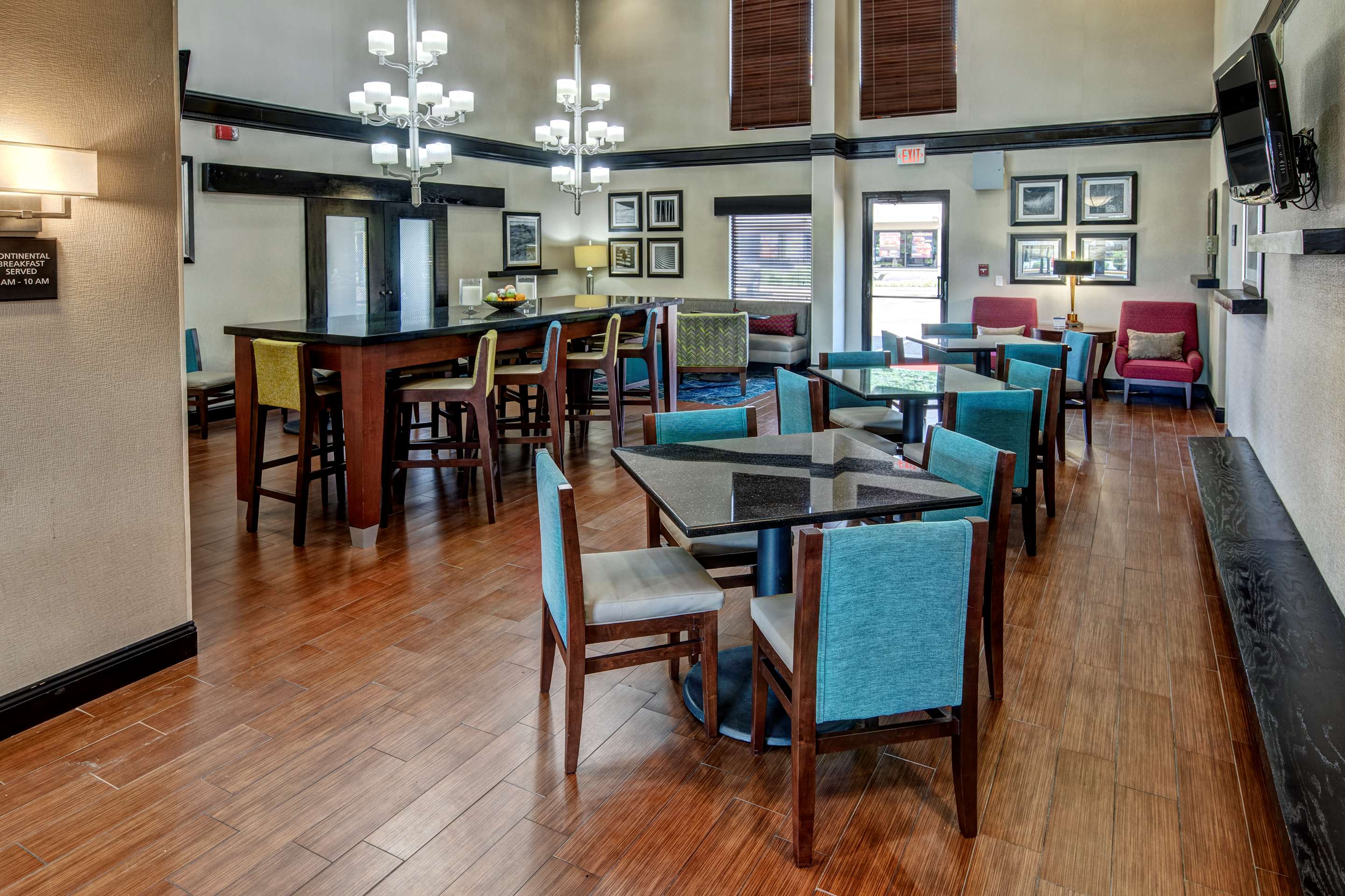 Lobby | Hampton Inn Batesville