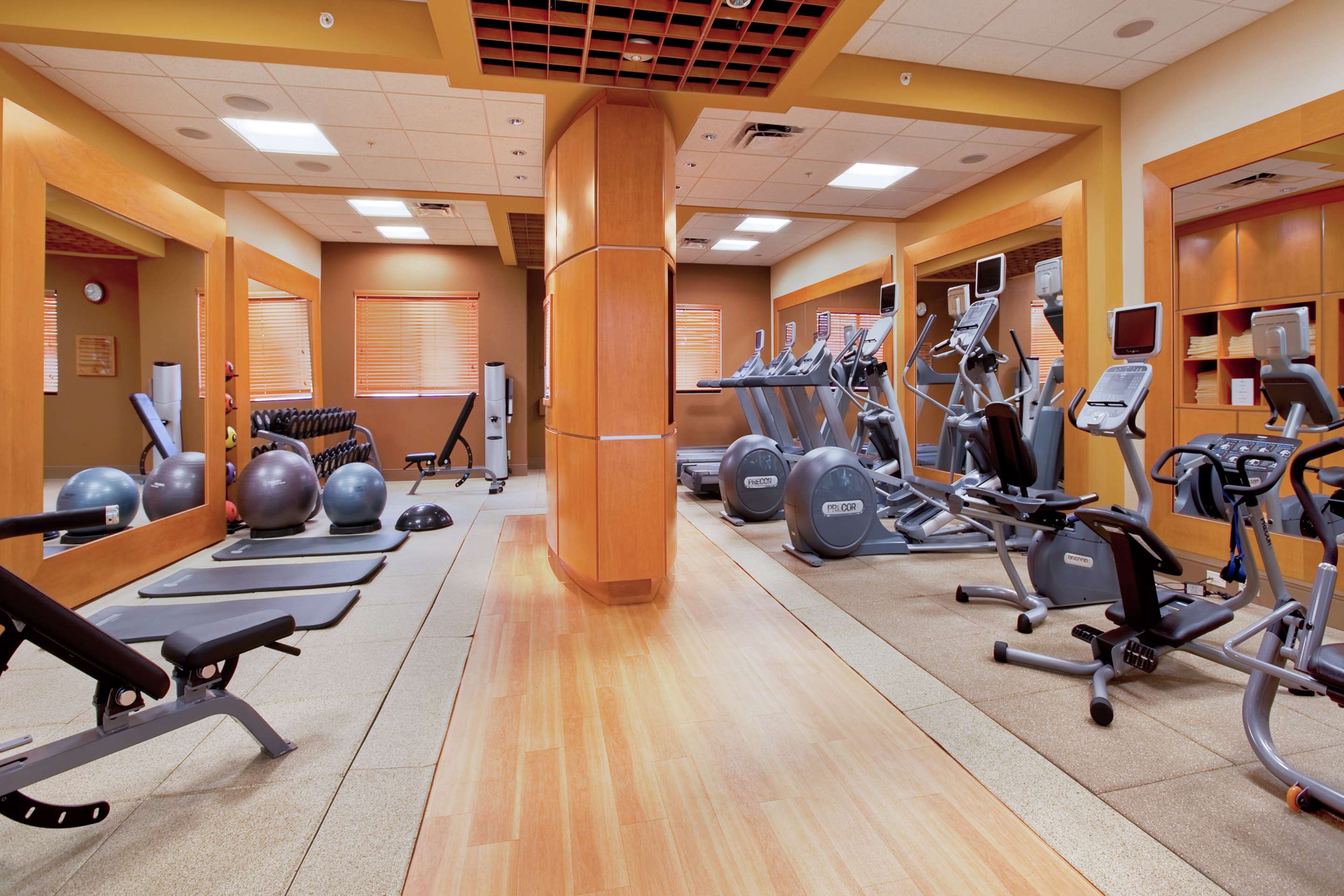 Health club fitness center gym | Hilton Boca Raton Suites