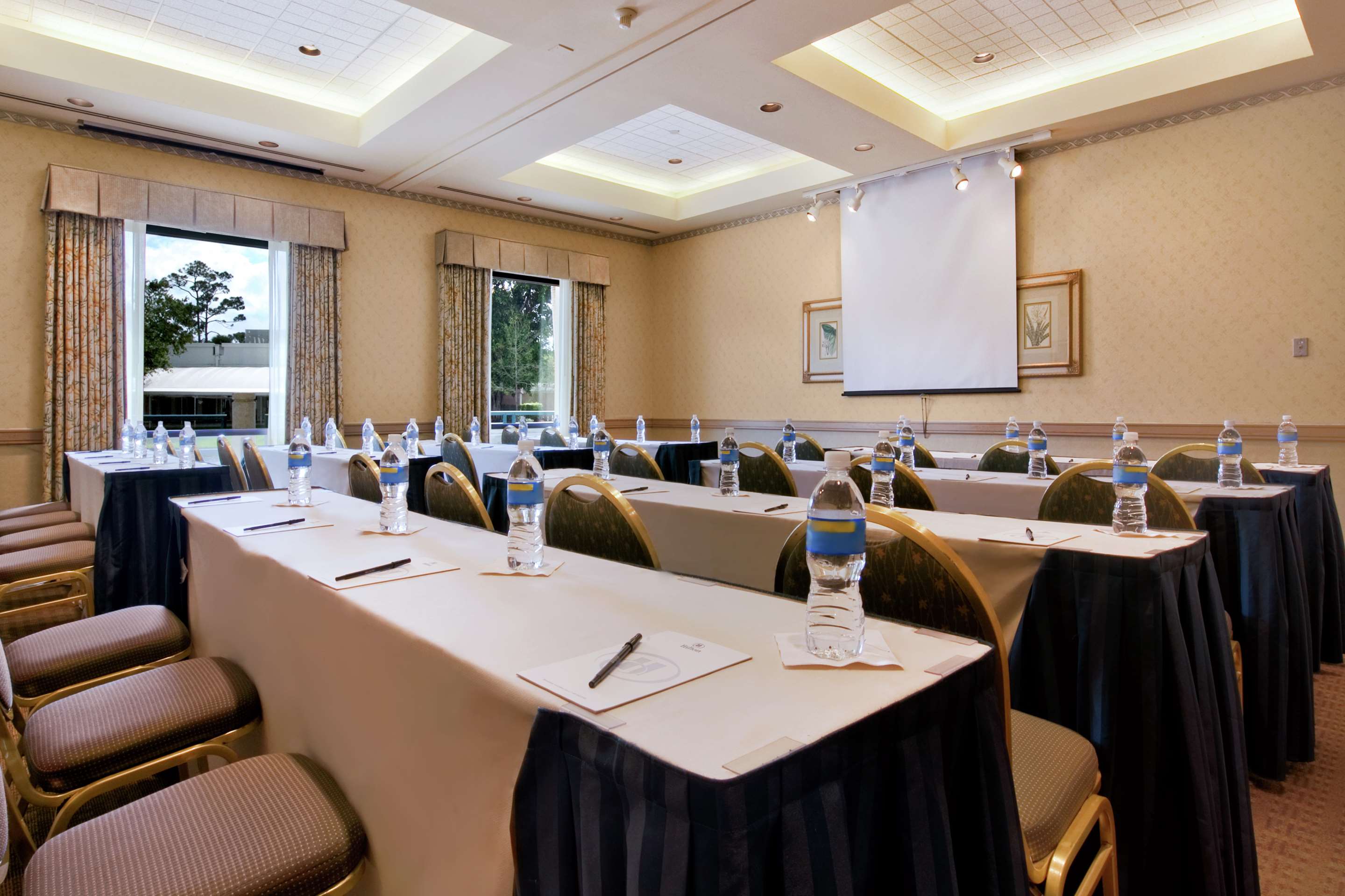 Meeting Room | Hilton Boca Raton Suites