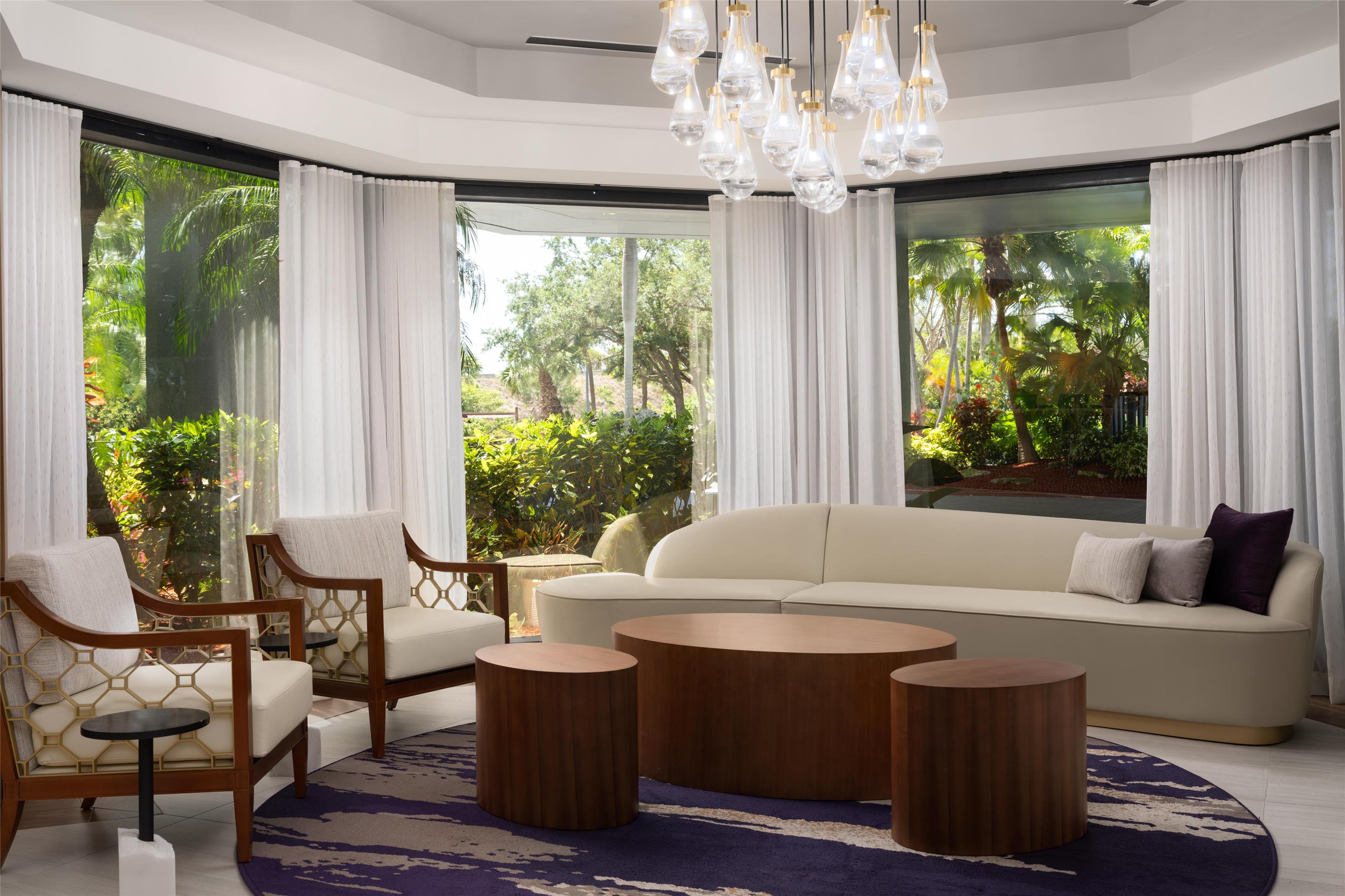 Lobby | Embassy Suites Boca Raton