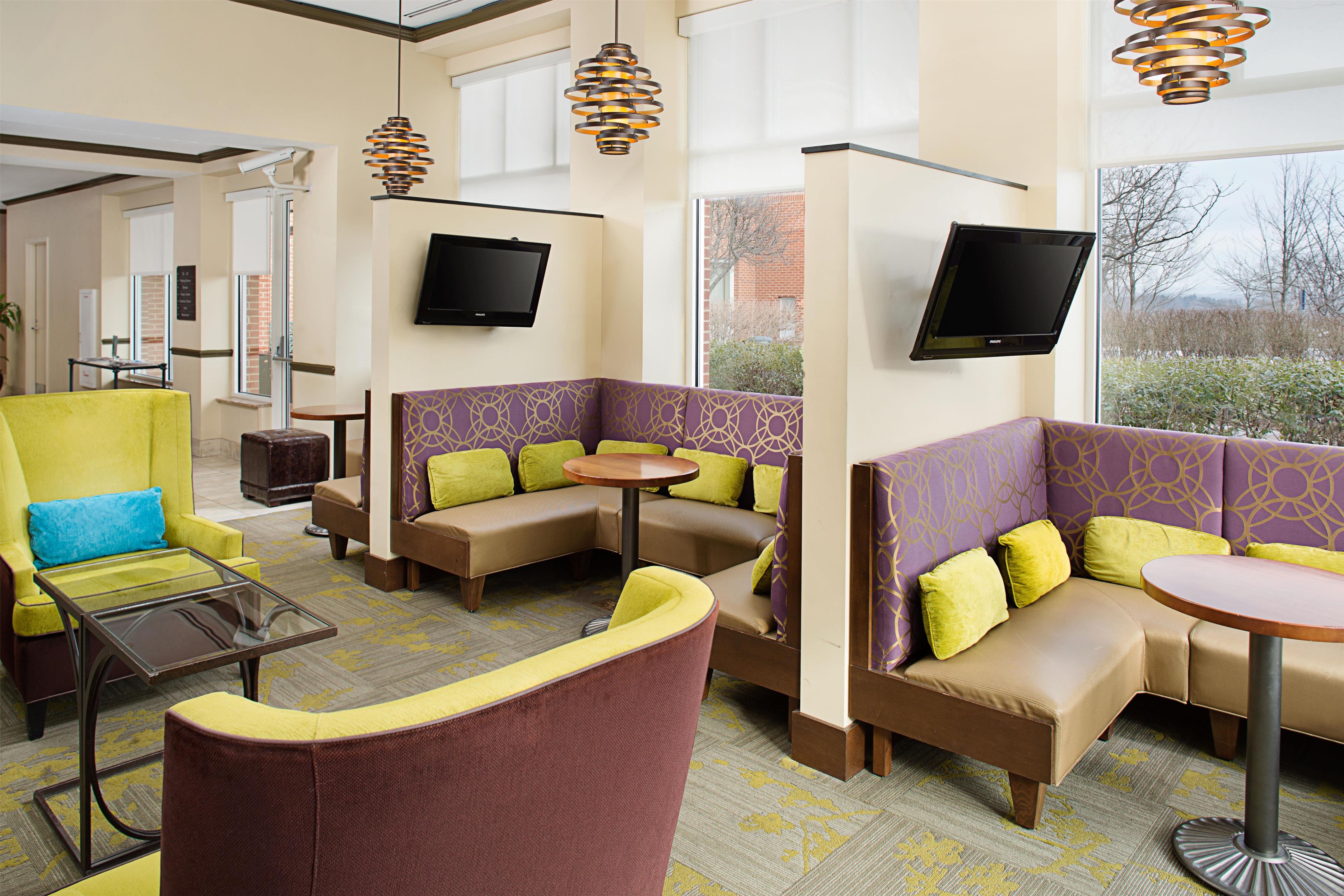 Reception | Hilton Garden Inn Hartford North/Bradley Int'l Airport