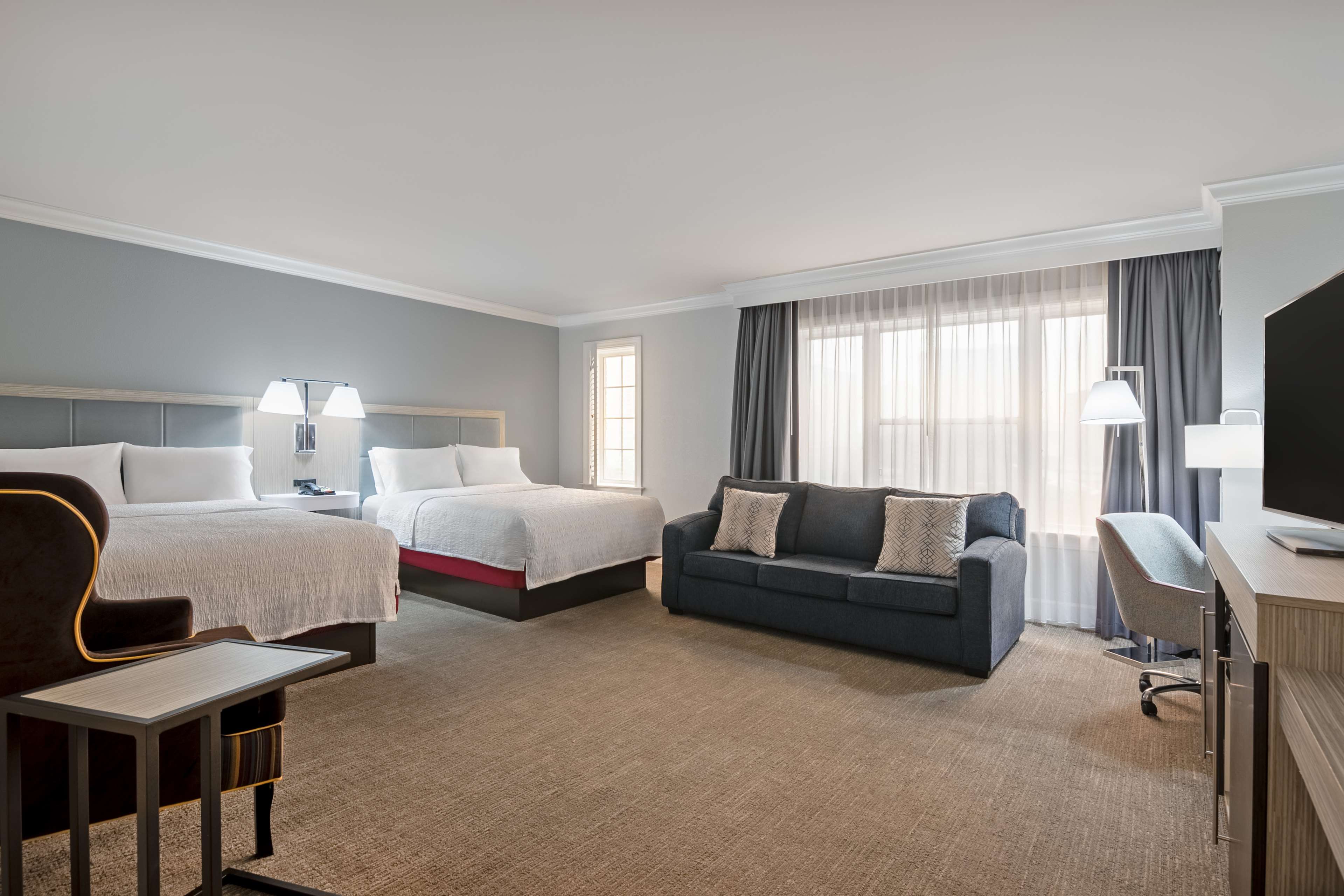 Hampton Inn & Suites by Hilton Stamford Room Type - 2 QUEEN W SOFABED NS
