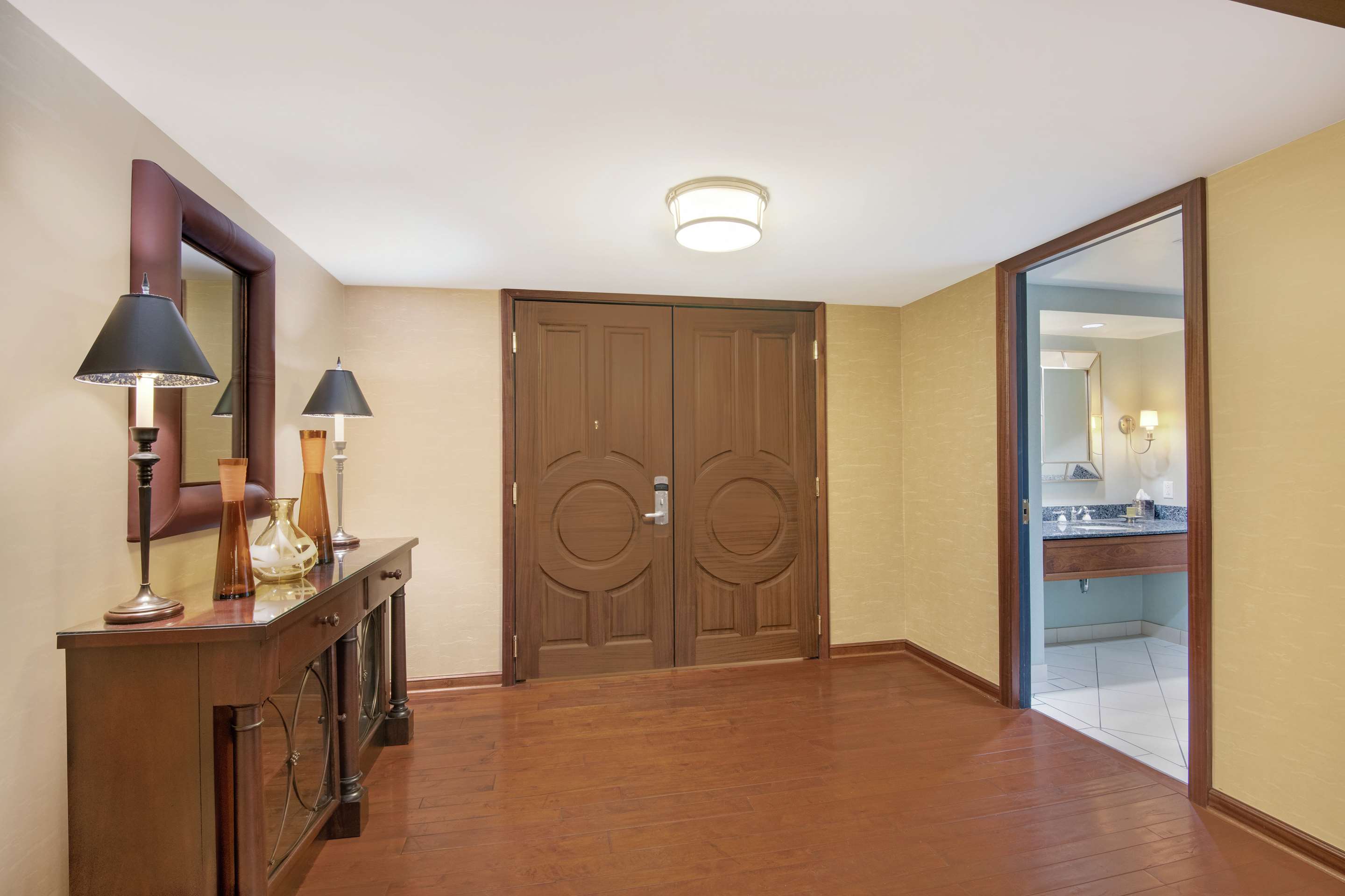 Guest room