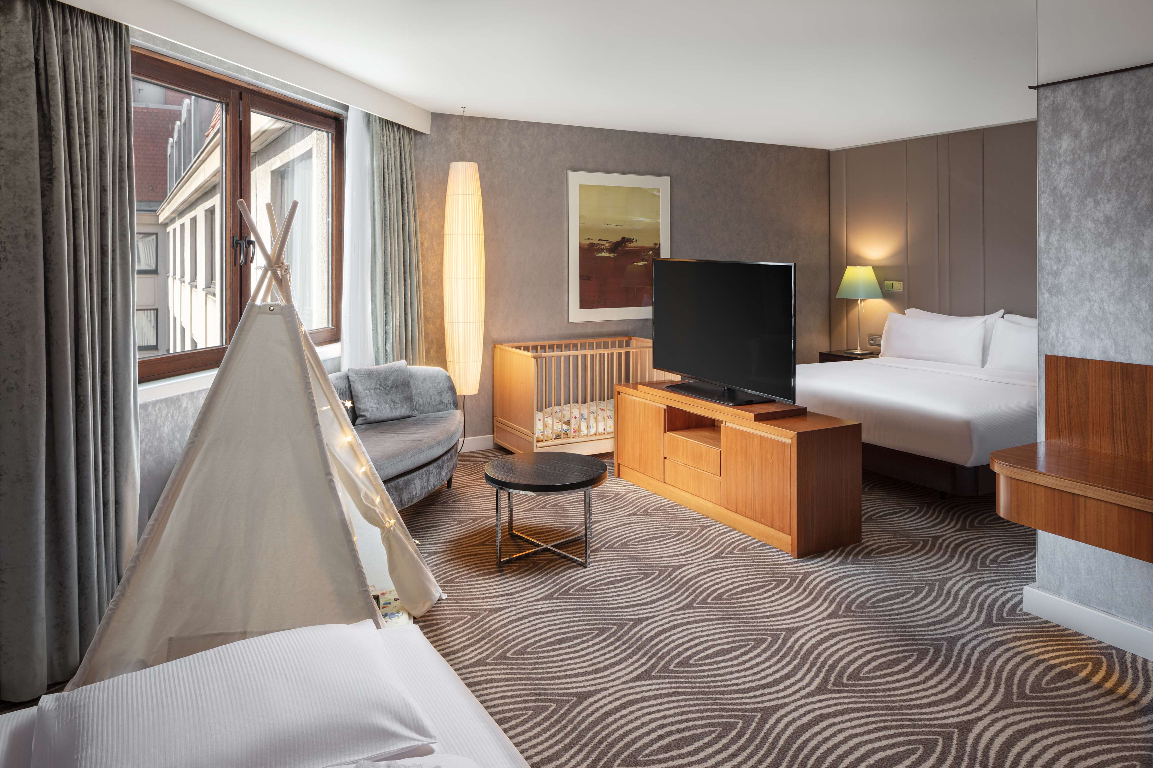 Hilton Berlin Room Type - FAMILY STUDIO