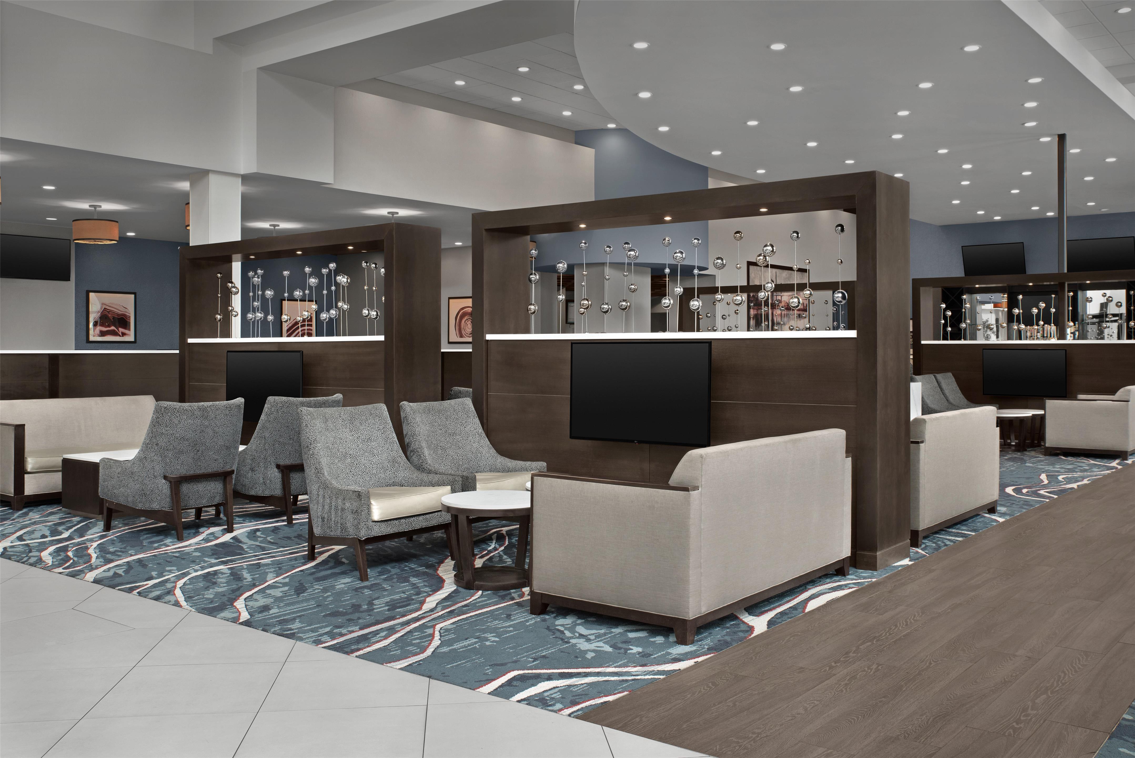 Lobby | Embassy Suites Birmingham/Hoover