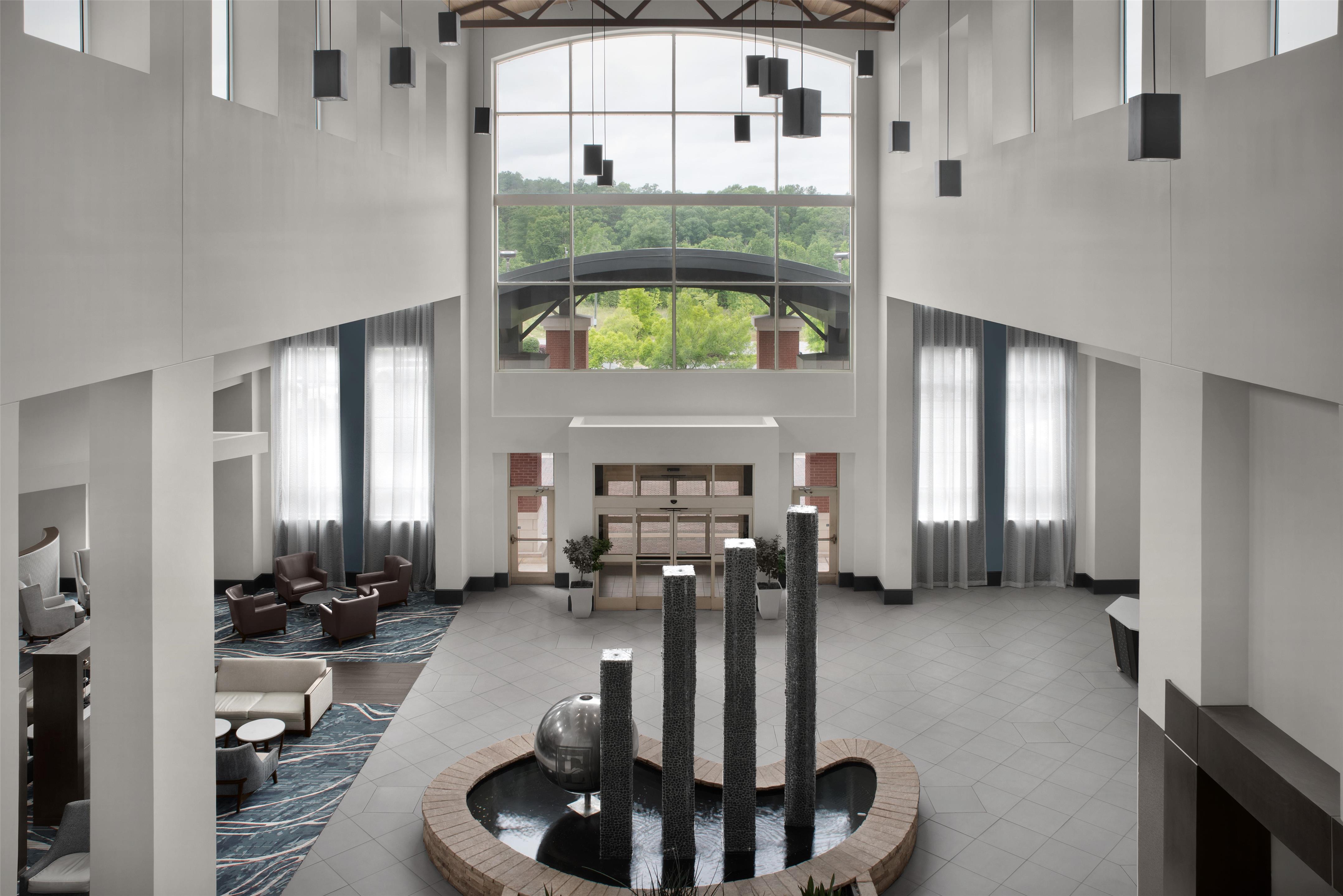 Lobby | Embassy Suites Birmingham/Hoover
