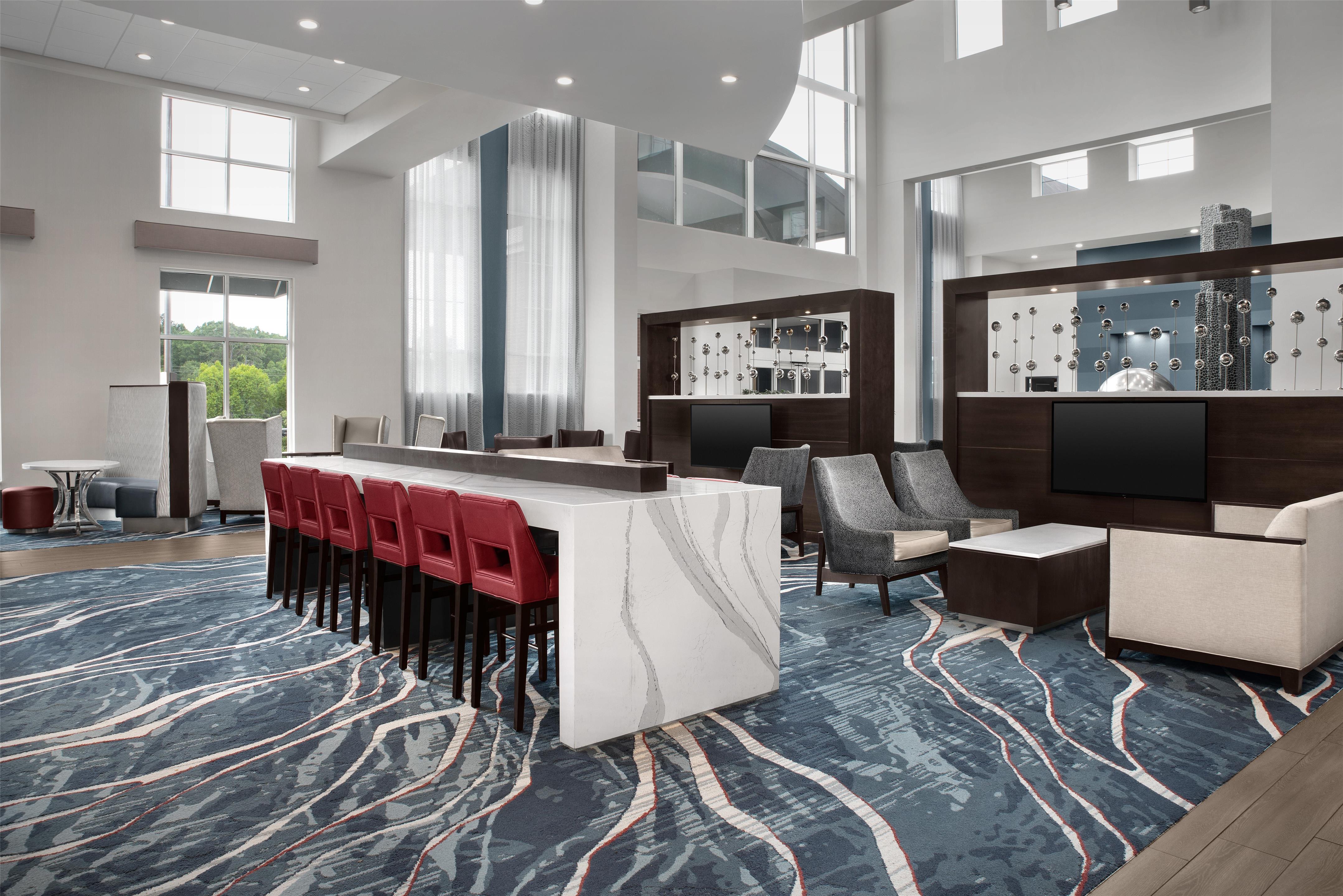 Lobby | Embassy Suites Birmingham/Hoover