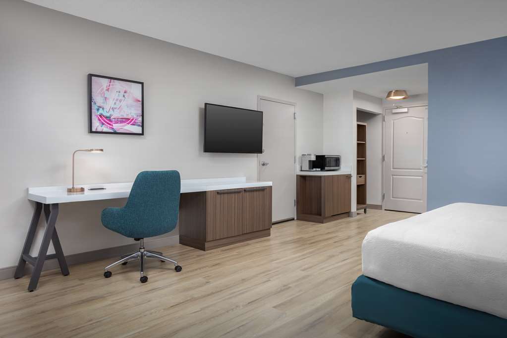Hilton Garden Inn Tuscaloosa - Tap to explore photos