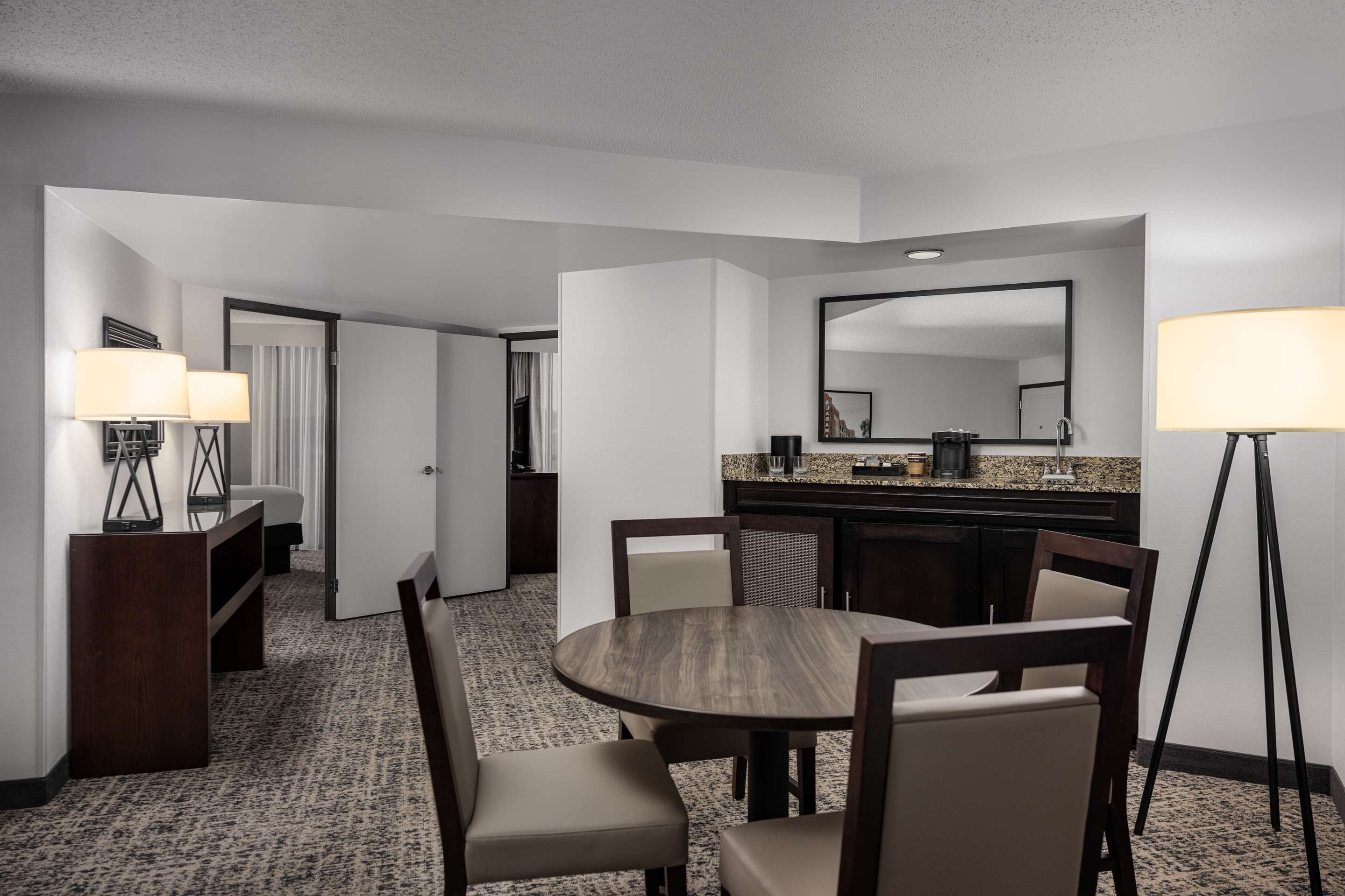 2 Bedroom / 2 Bath Suite - 2 King Beds - Non-smoking