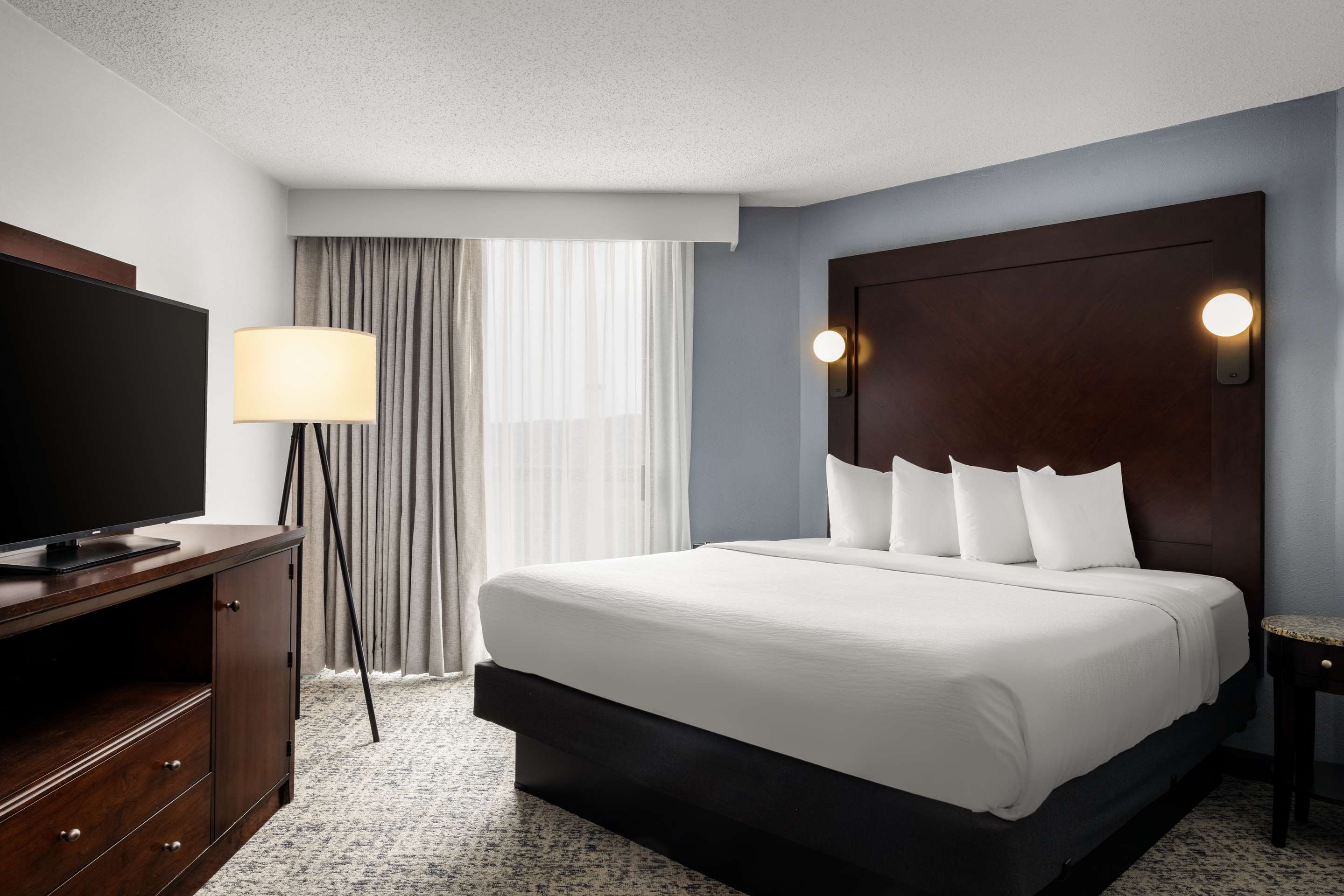 Guest room
