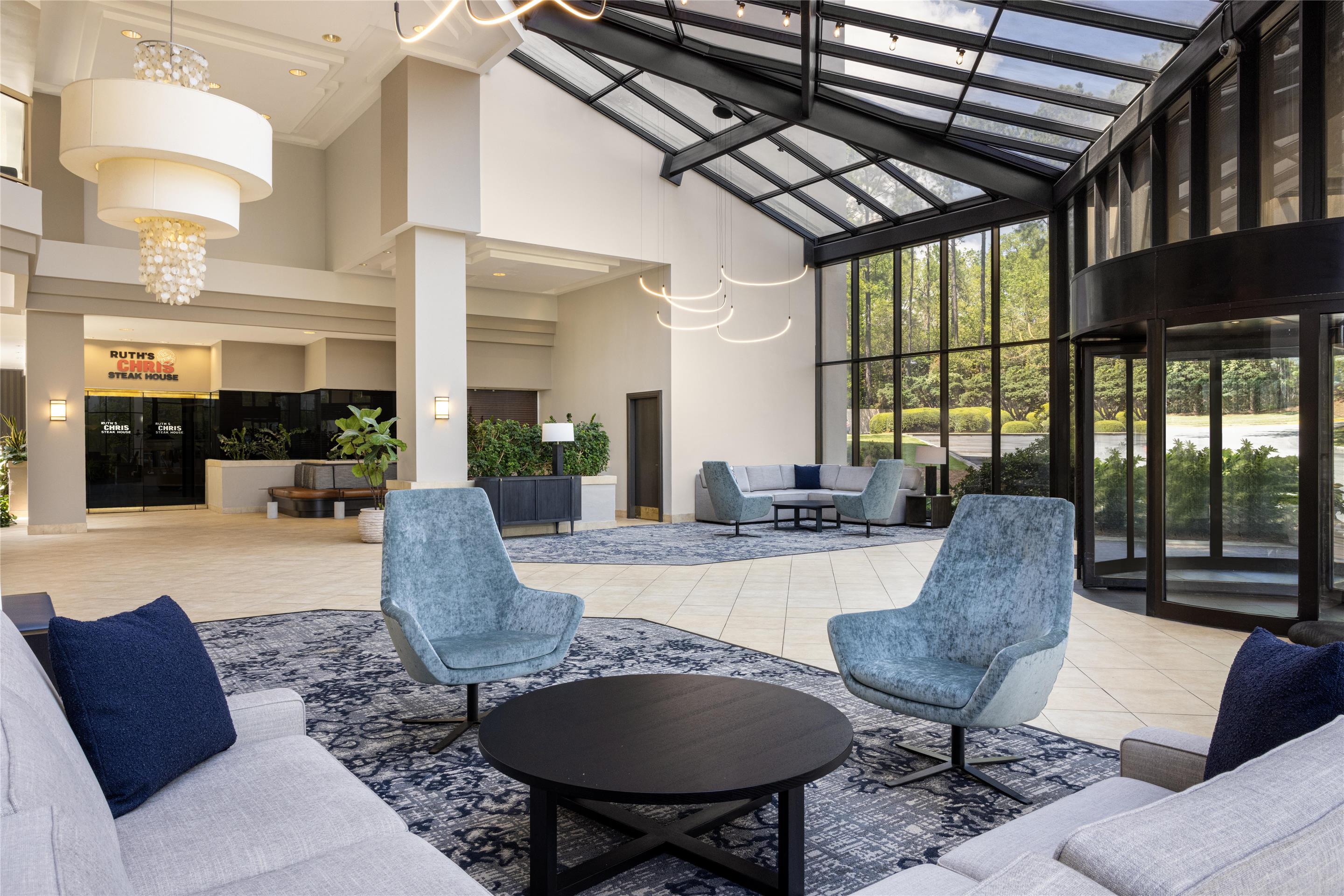 Lobby | Embassy Suites Hotel Birmingham