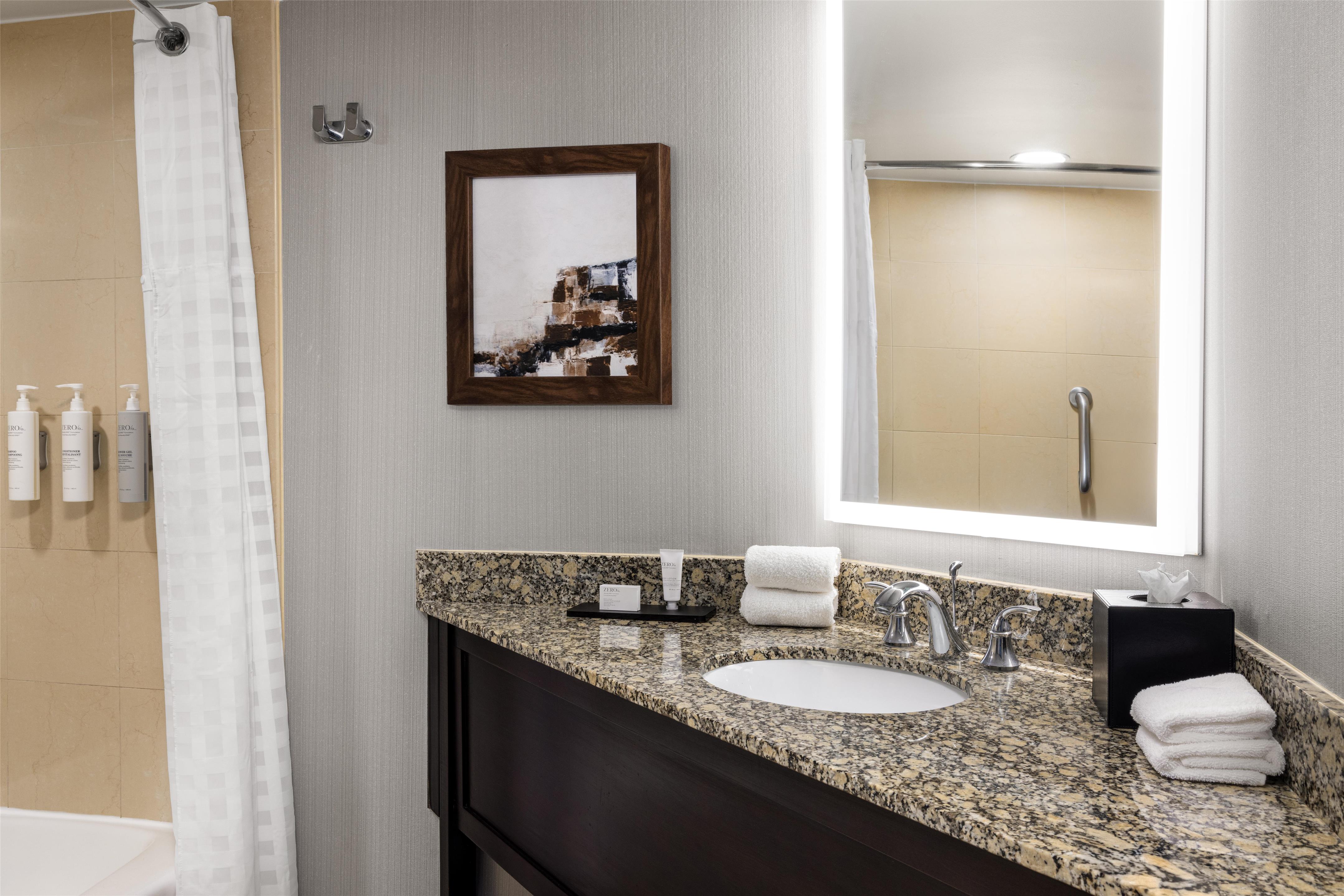 Guest room bath