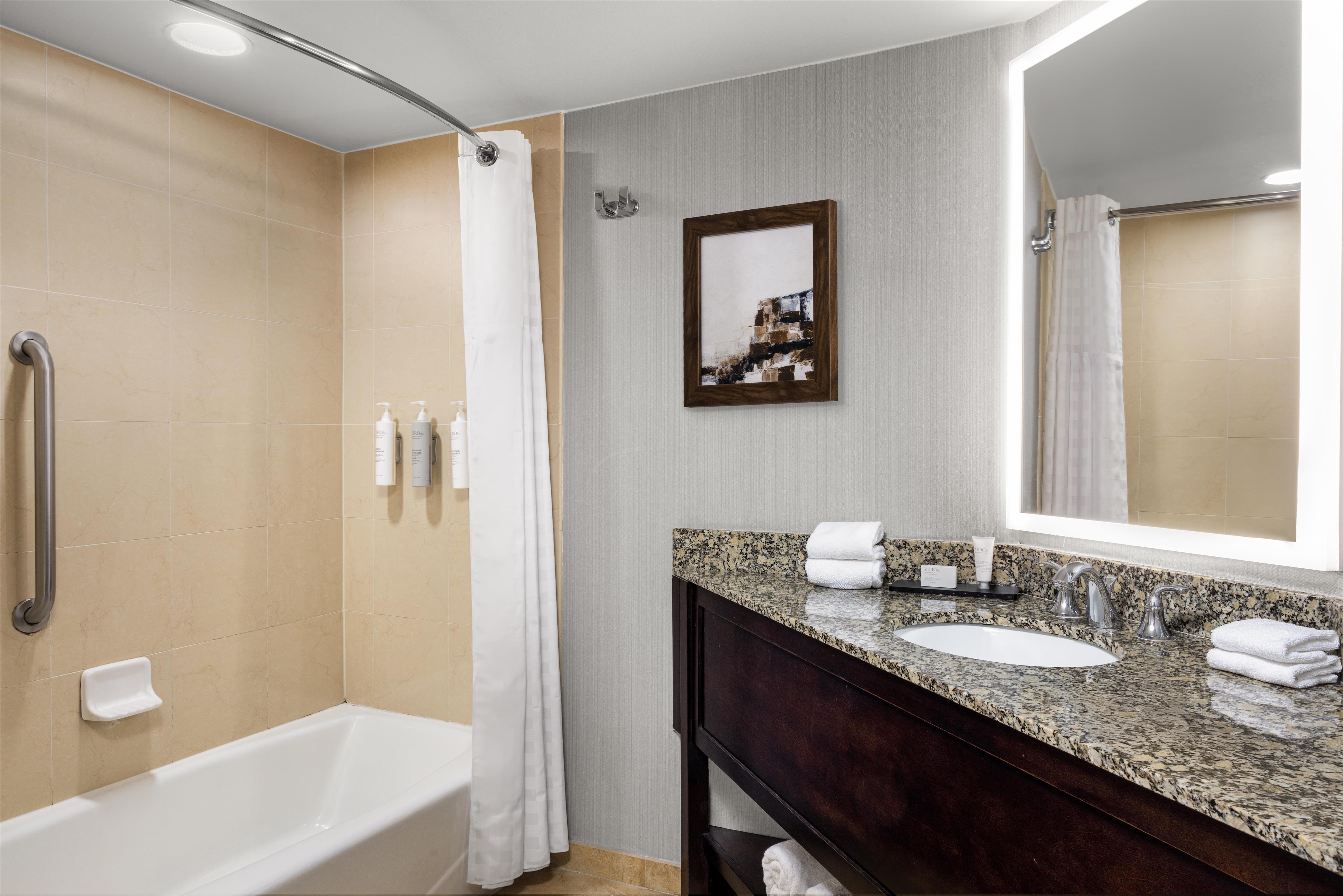 Guest room bath