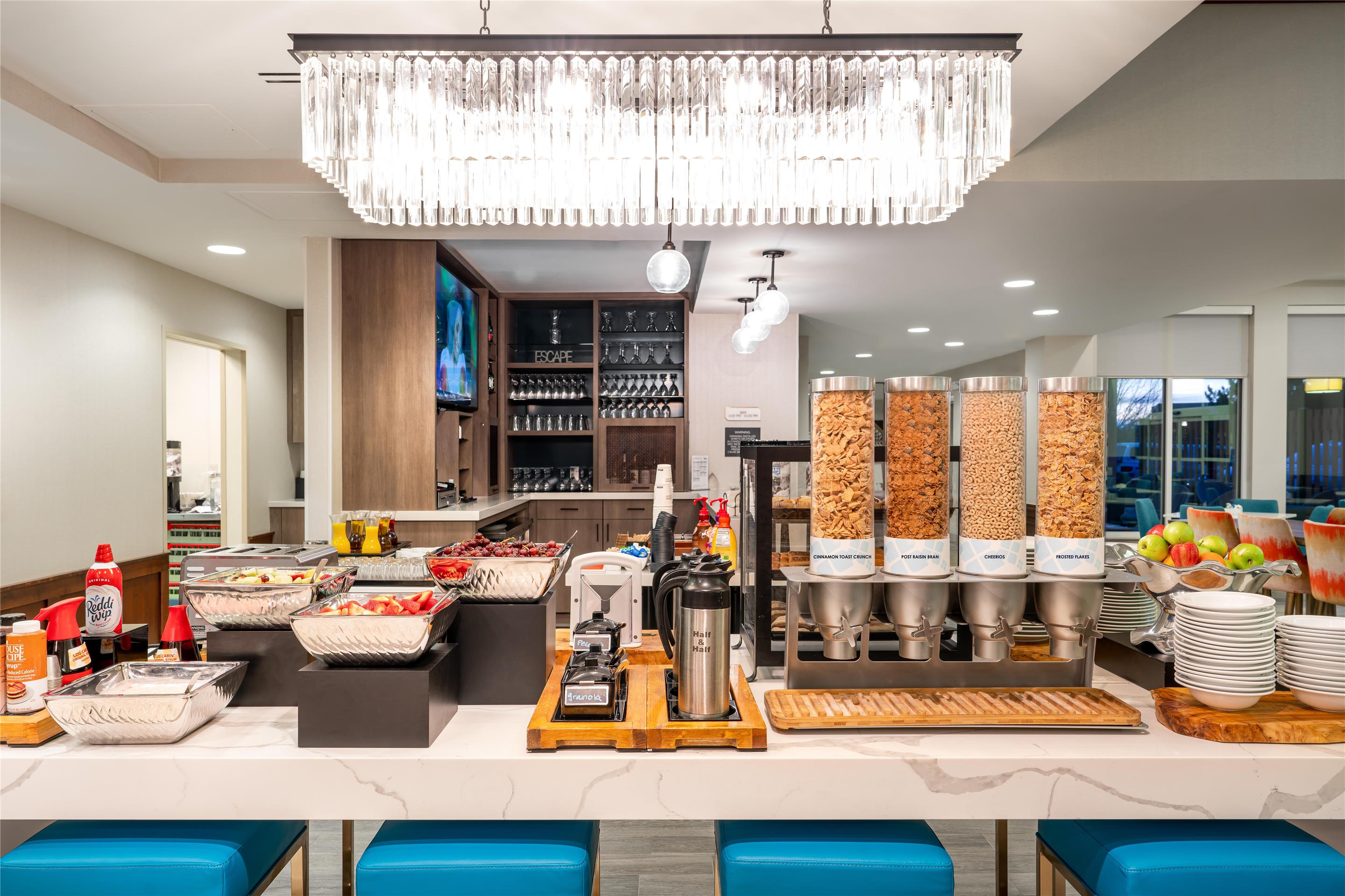 Breakfast Area | Hilton Garden Inn Billings