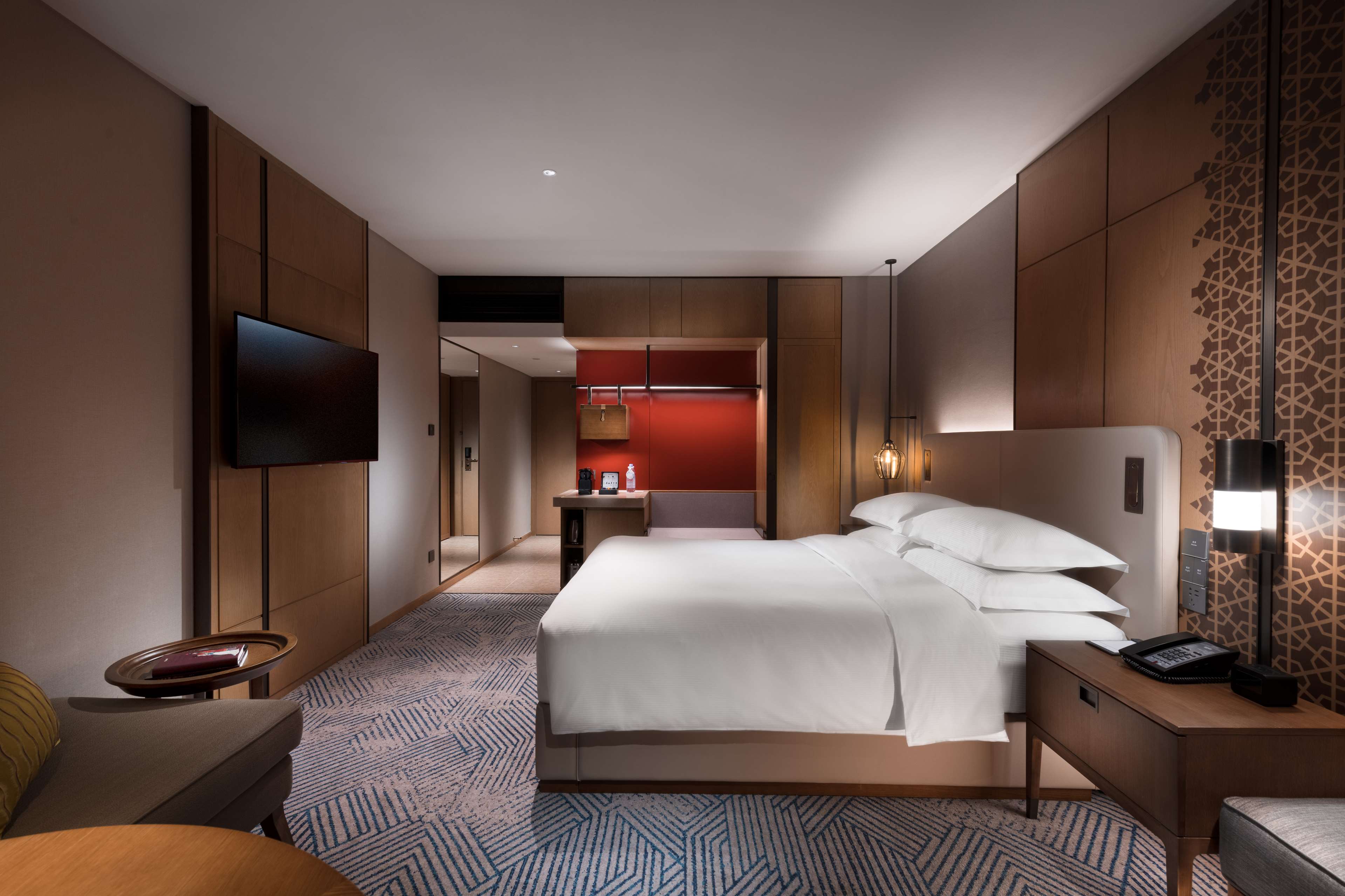 Hilton Beijing Room Type - KING DELUXE PLUS