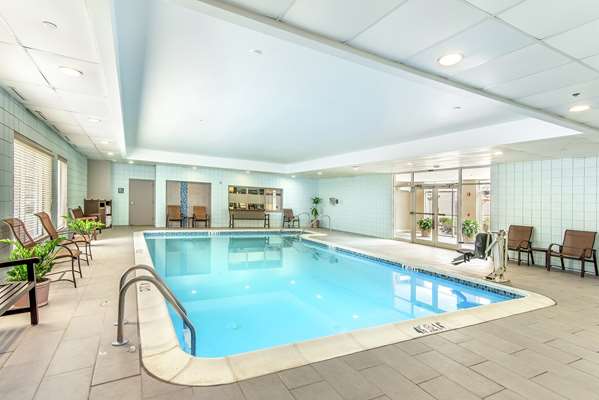 Pool - Hampton Inn & Suites Bethlehem