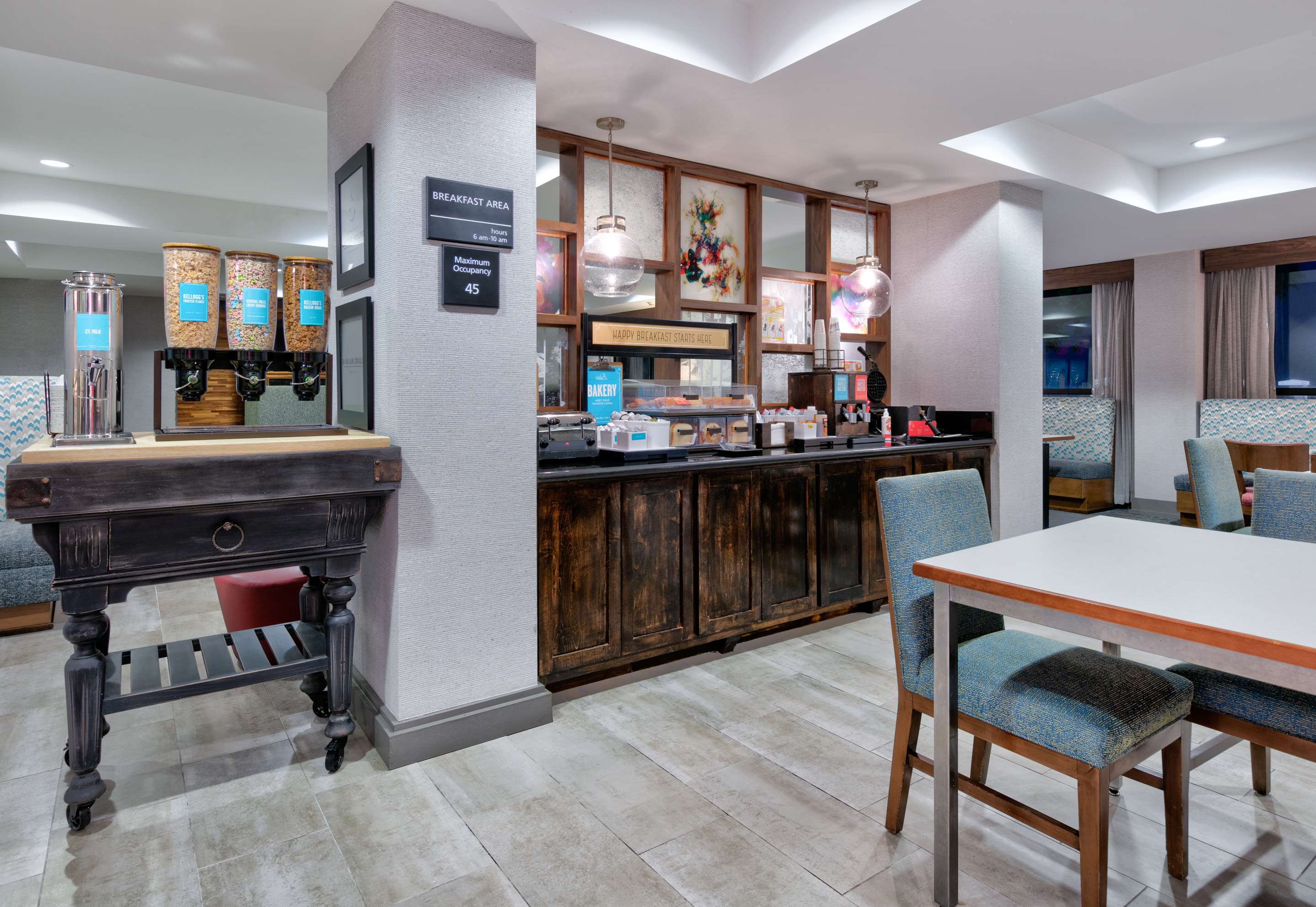 Breakfast Area | Hampton Inn Biloxi