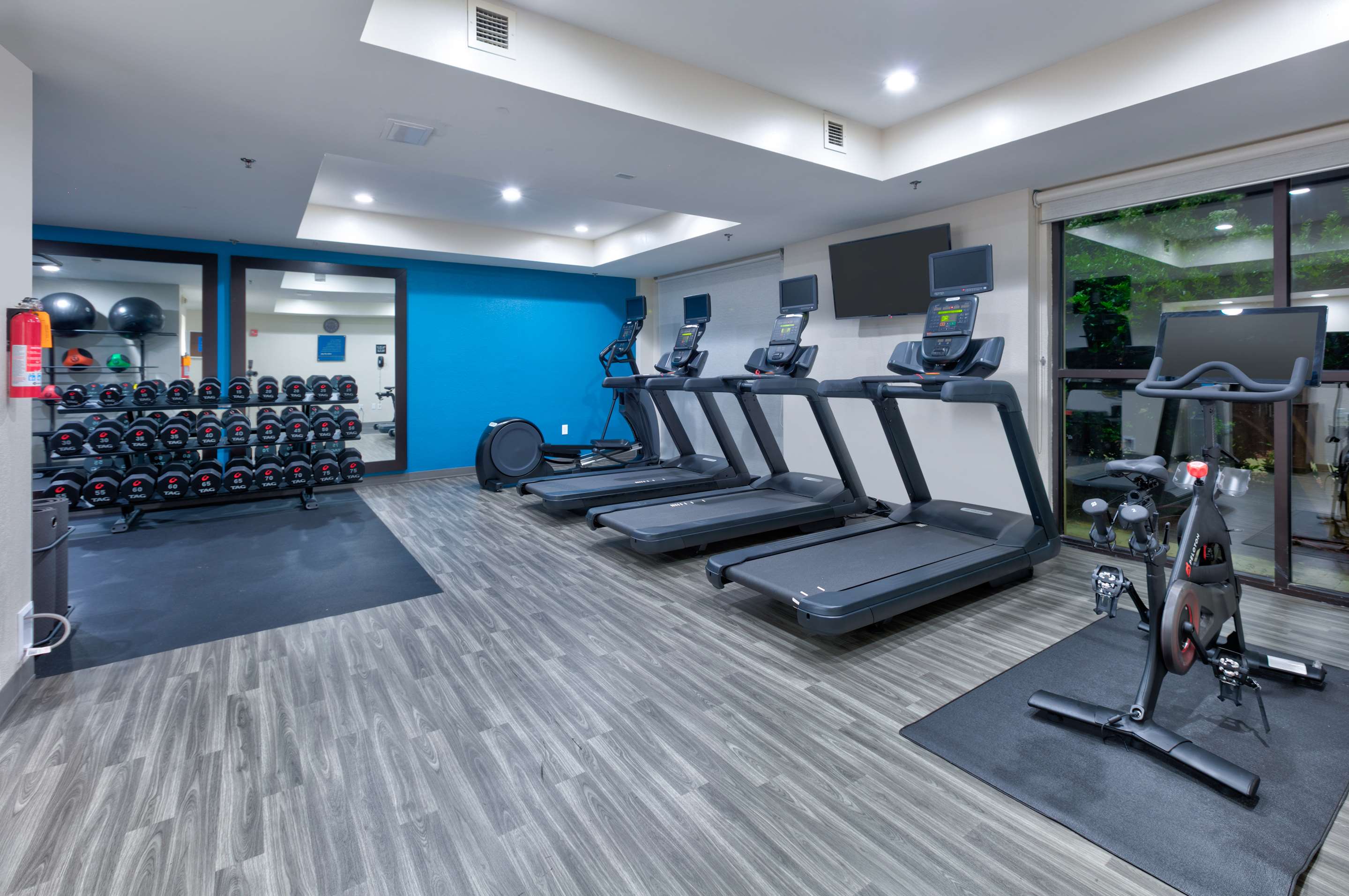 Health club fitness center gym | Hampton Inn Biloxi