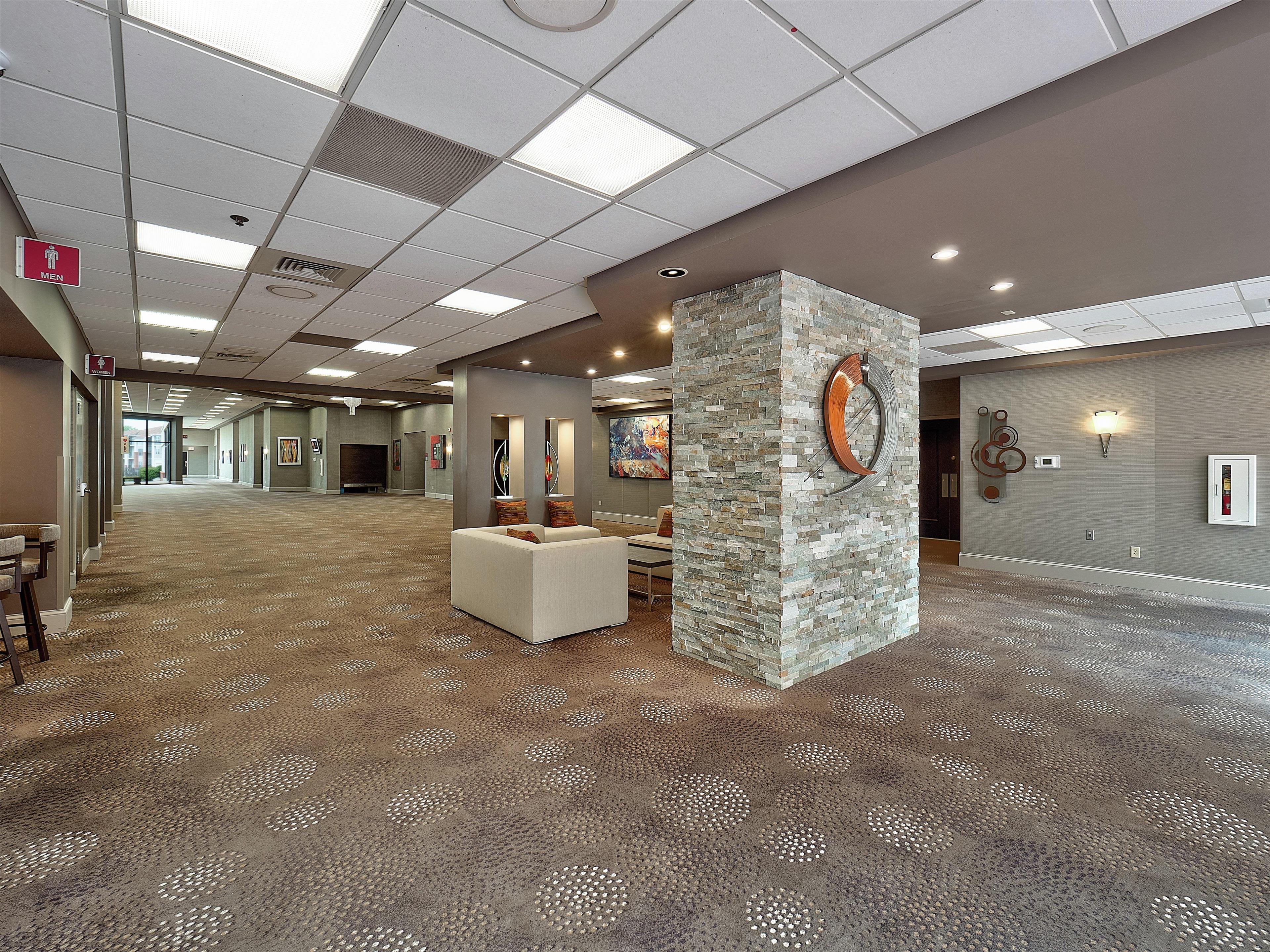 Meeting Room | DoubleTree by Hilton Hotel Bloomington