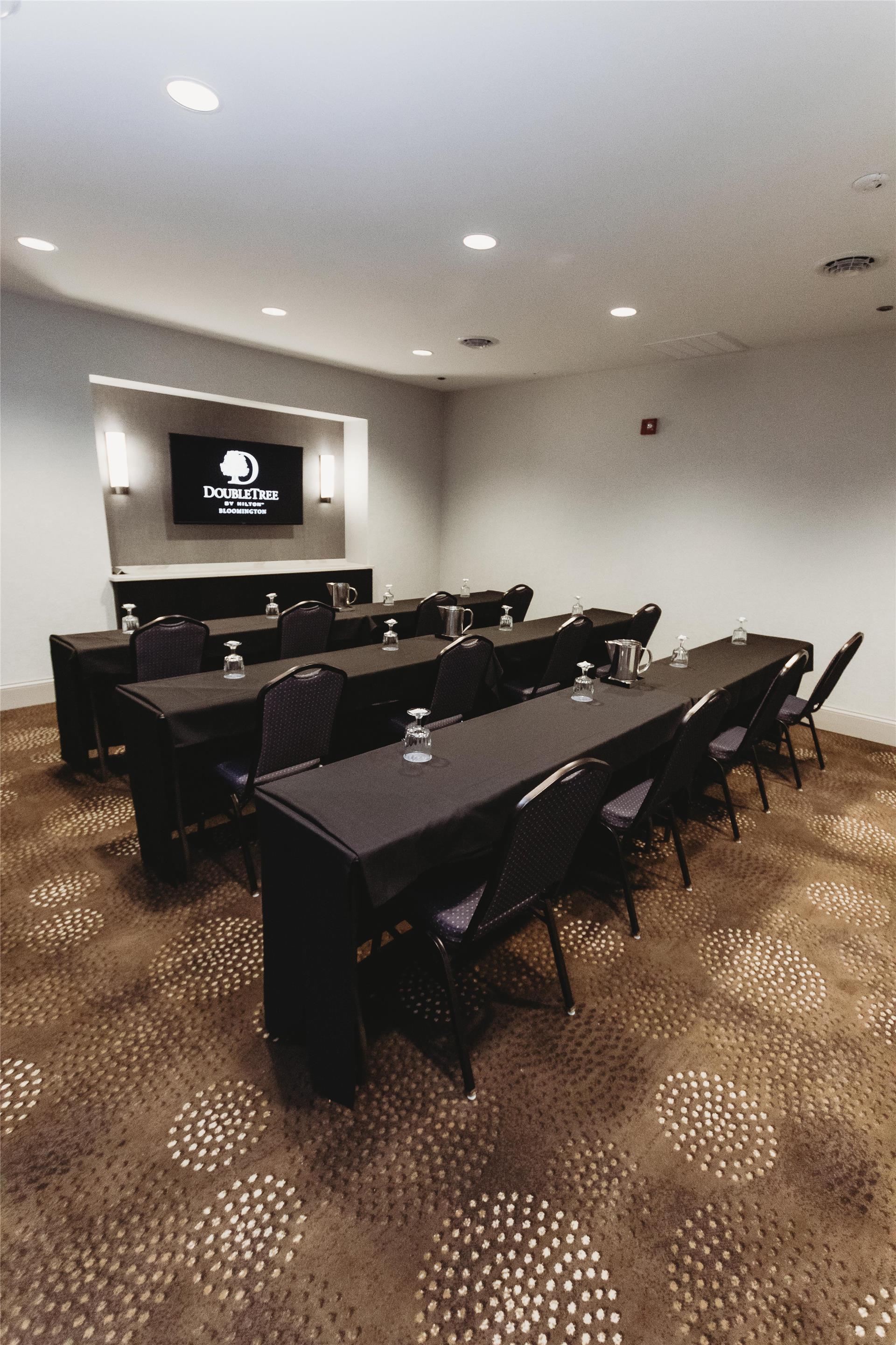 Meeting Room | DoubleTree by Hilton Hotel Bloomington