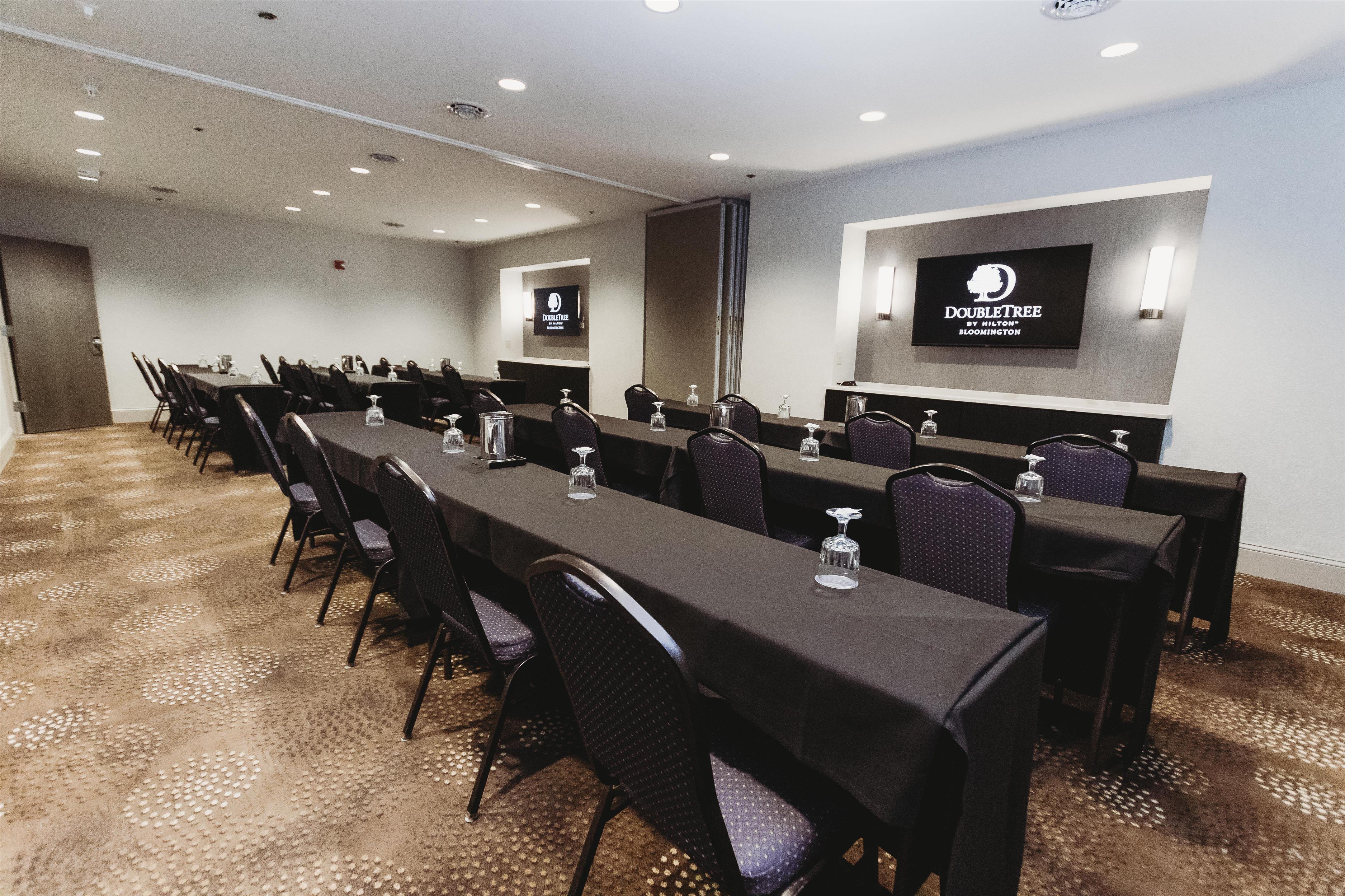 Meeting Room | DoubleTree by Hilton Hotel Bloomington