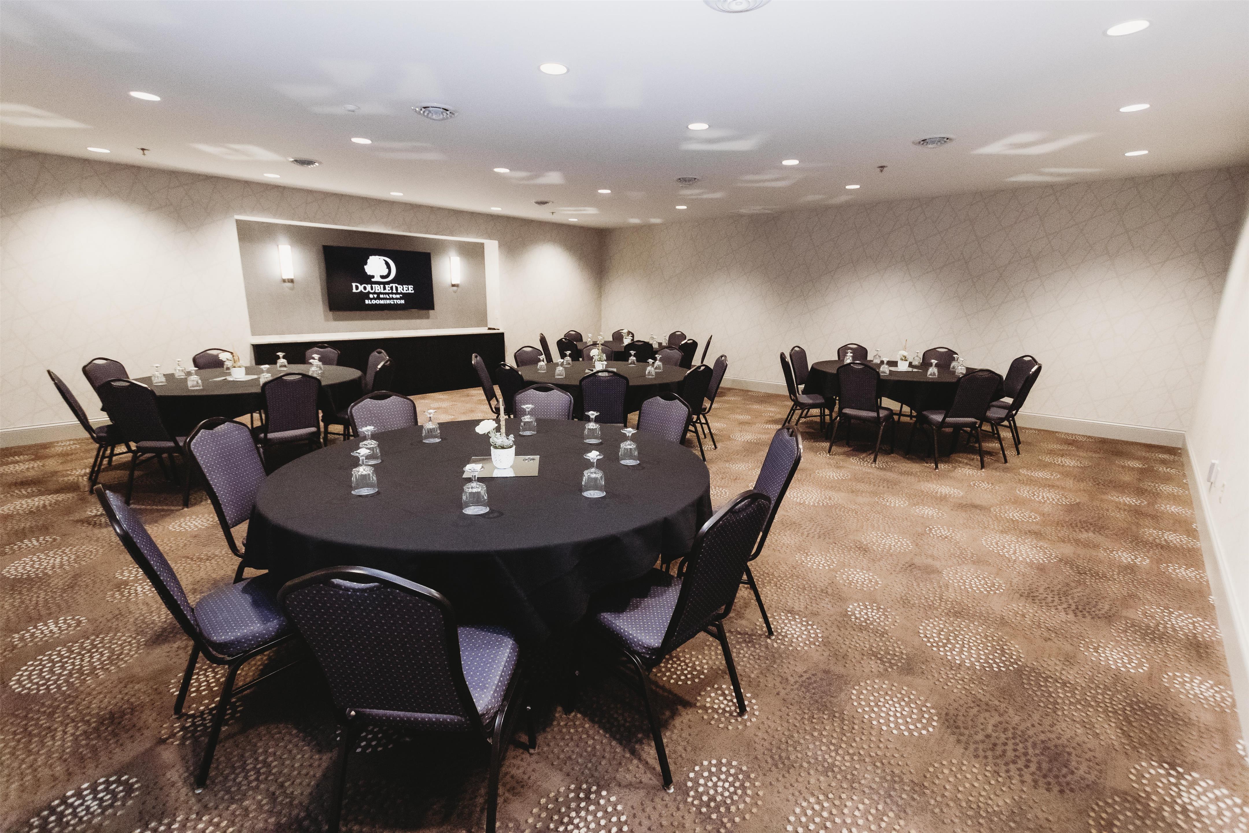 Meeting Room | DoubleTree by Hilton Hotel Bloomington