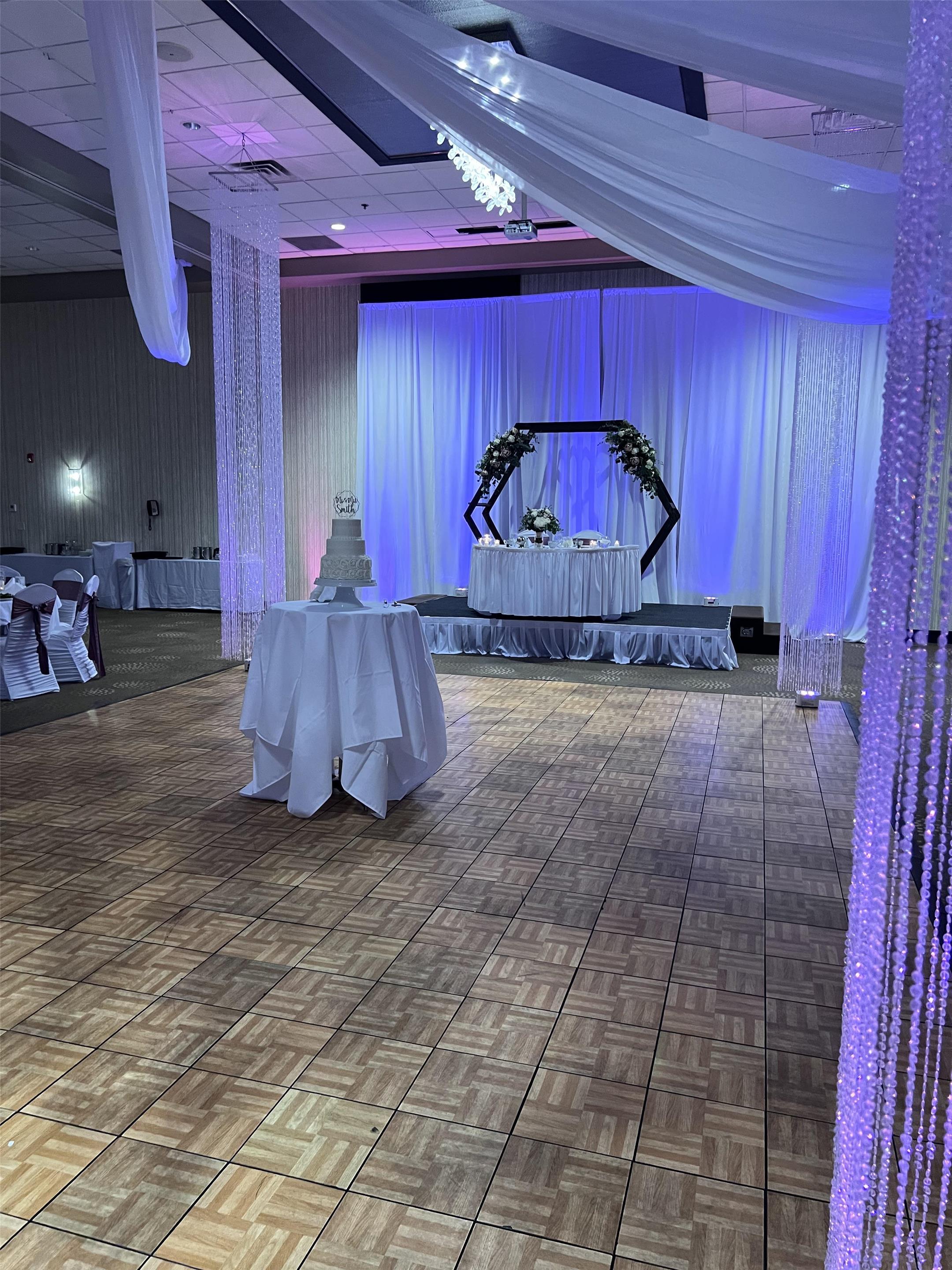 Meeting Room | DoubleTree by Hilton Hotel Bloomington