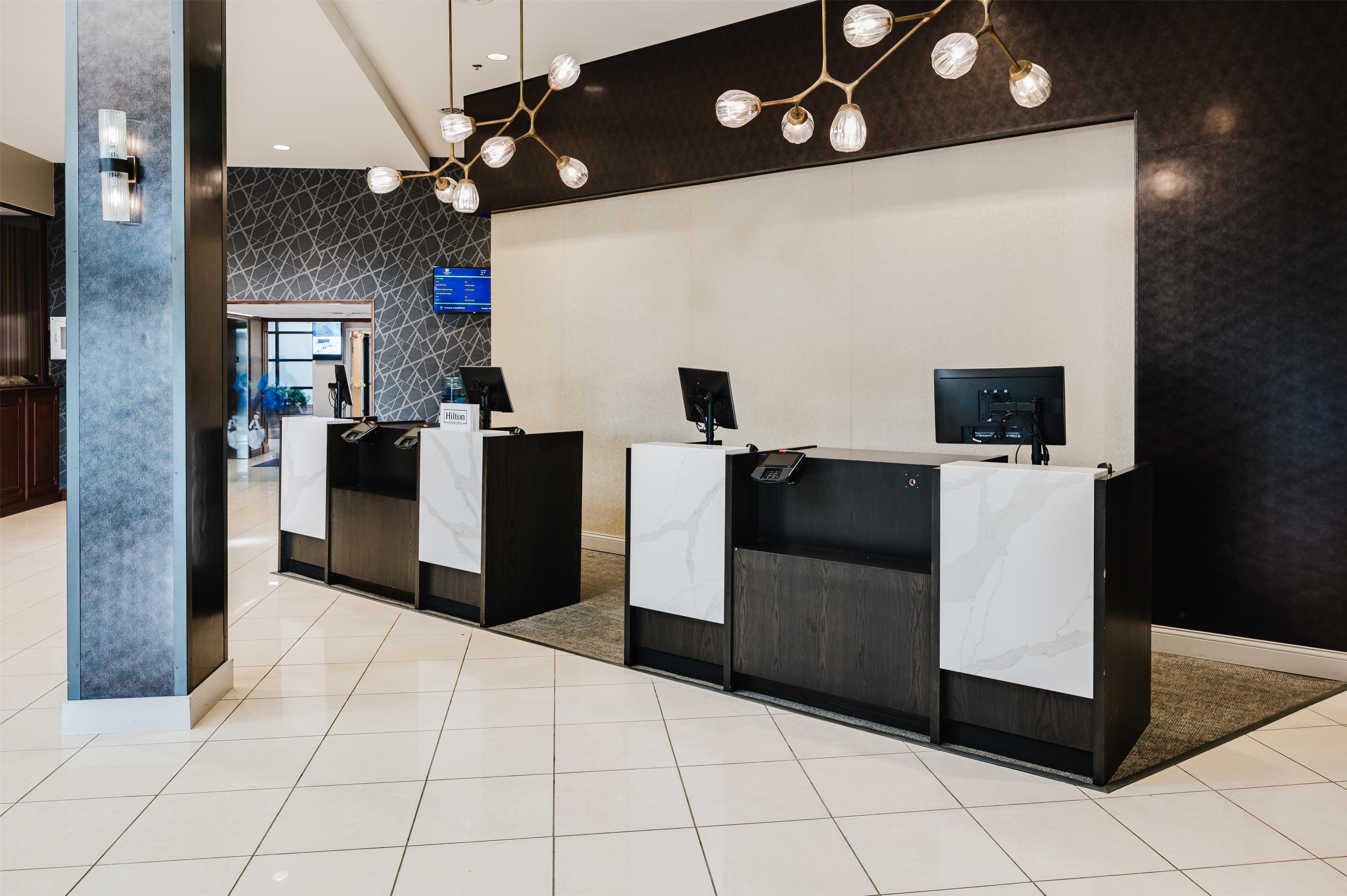 Reception | DoubleTree by Hilton Hotel Bloomington