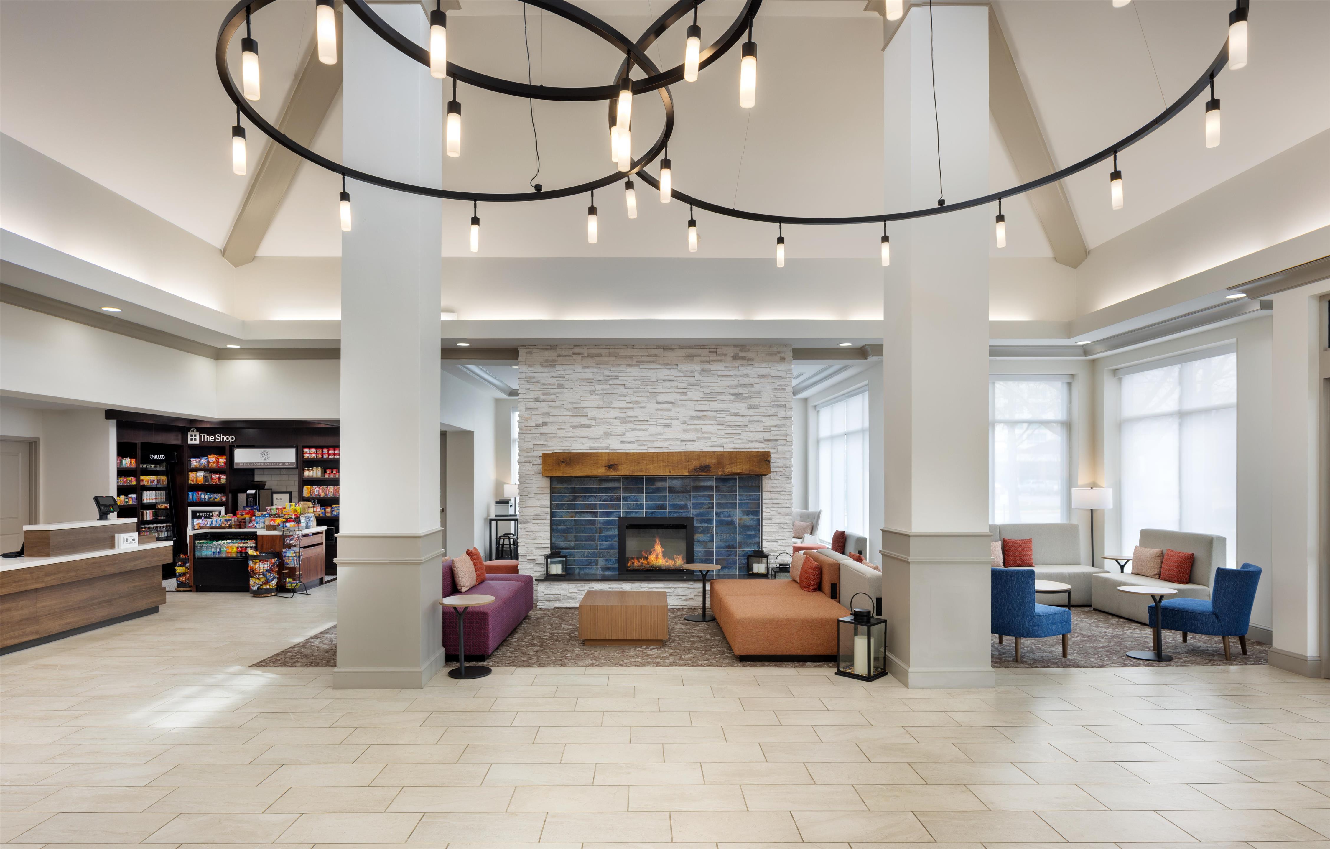 Lobby | Hilton Garden Inn Bowling Green