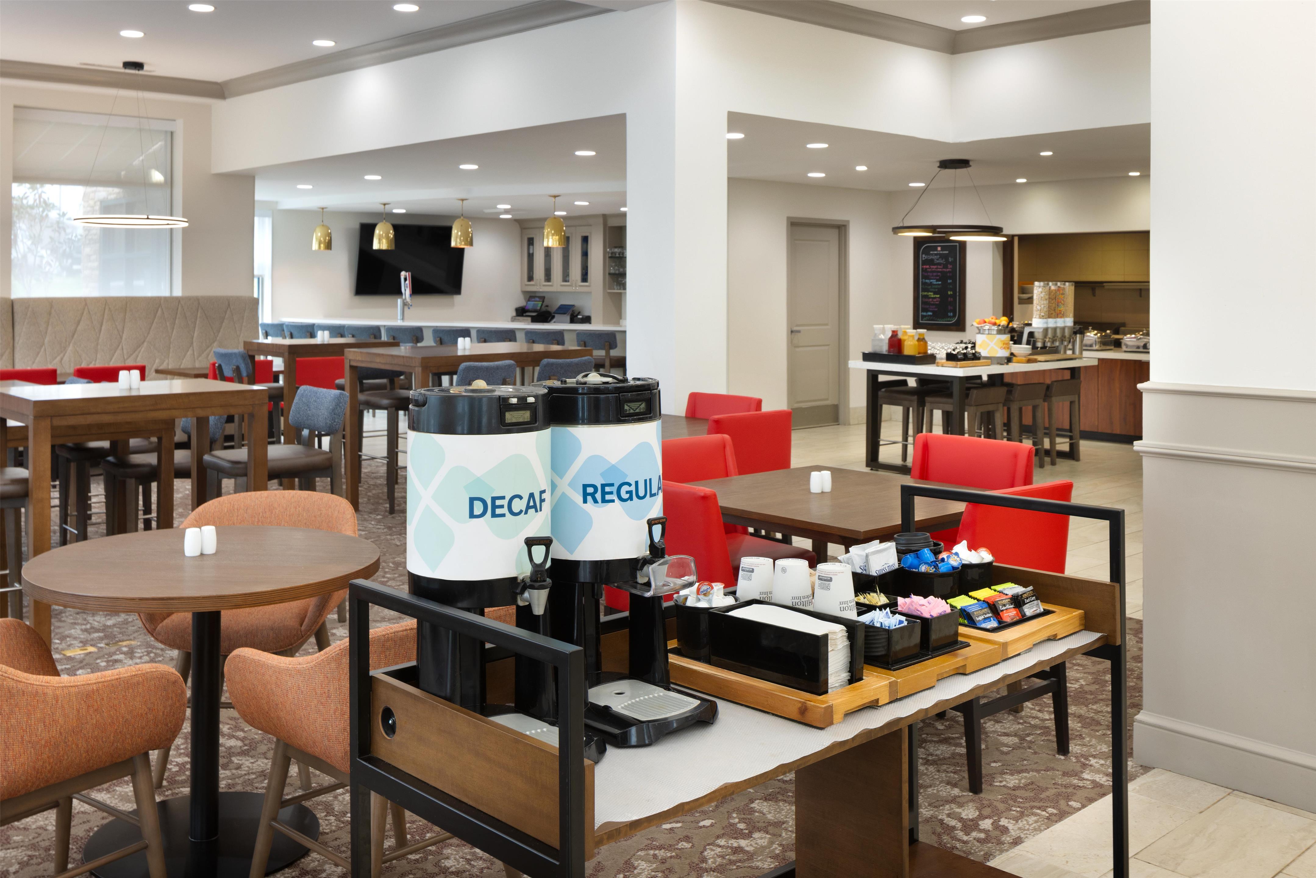 Restaurant | Hilton Garden Inn Bowling Green