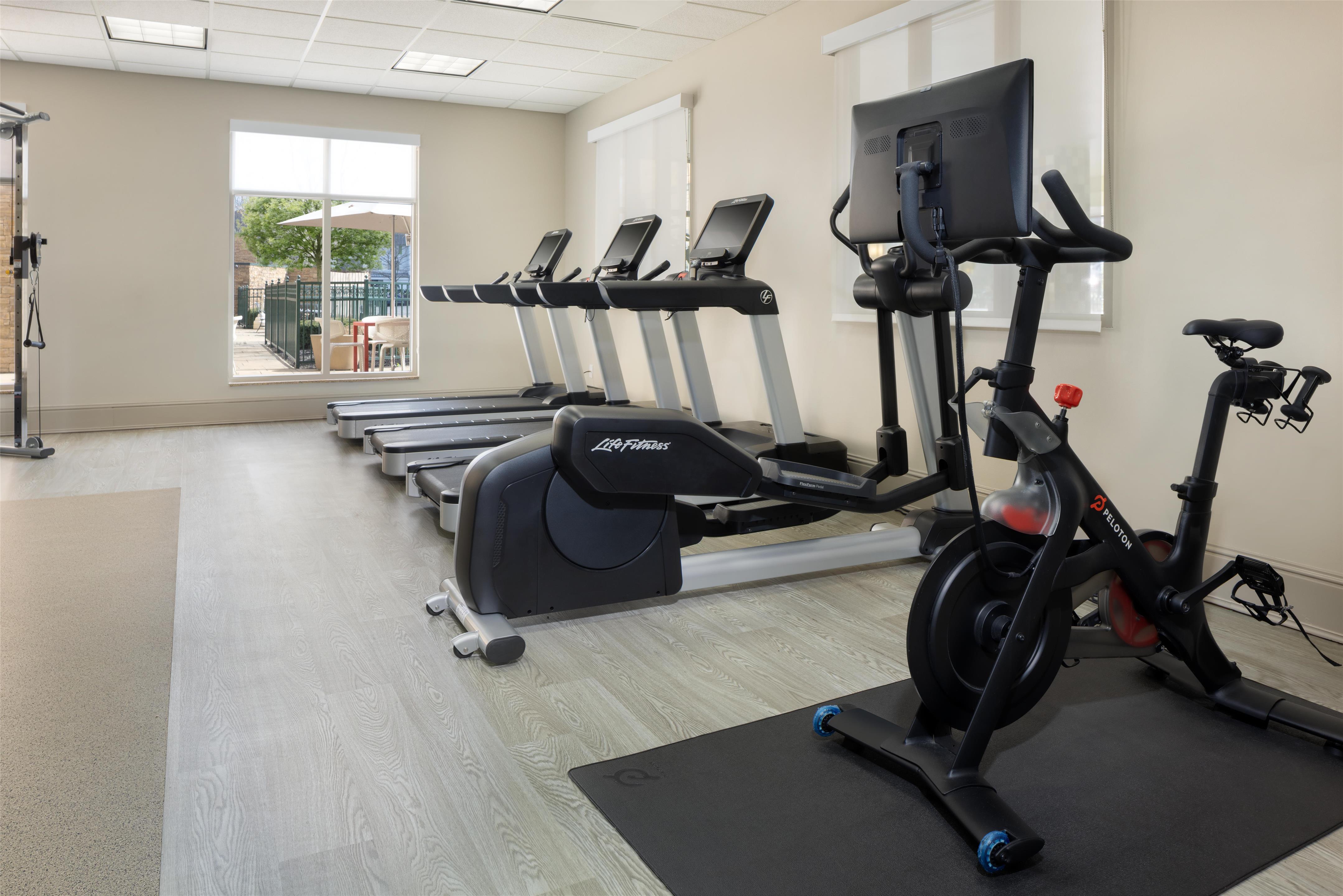 Health club fitness center gym | Hilton Garden Inn Bowling Green