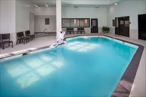 Pool - Hilton Suites Brentwood - I-65, Exit 74