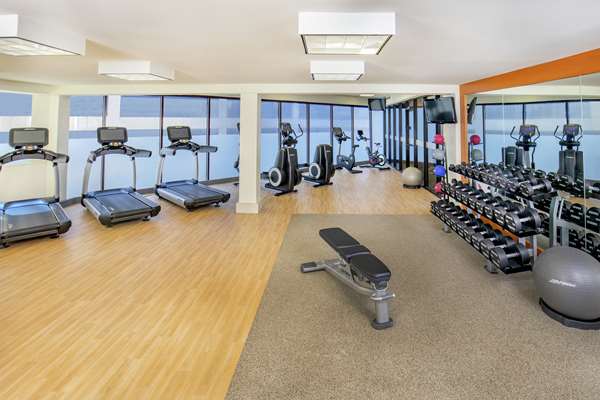 Fitness/ Exercise Room - DoubleTree by Hilton Hotel Nashville