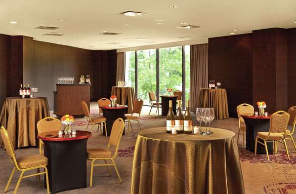 Restaurant - DoubleTree by Hilton Hotel Nashville