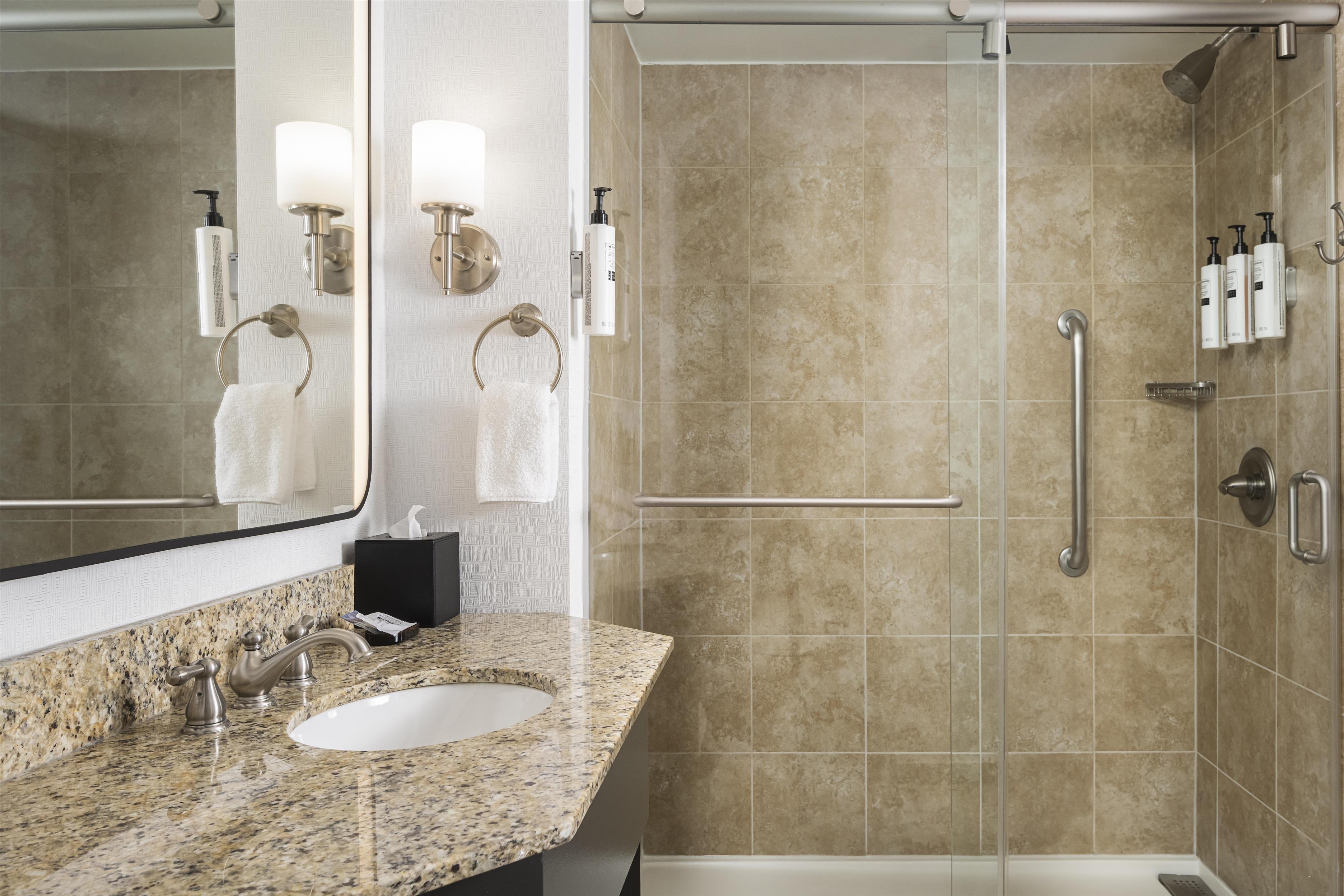 Guest room bath