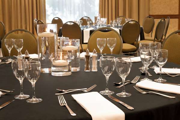 Restaurant - Embassy Suites Franklin - I-65, Exit 68