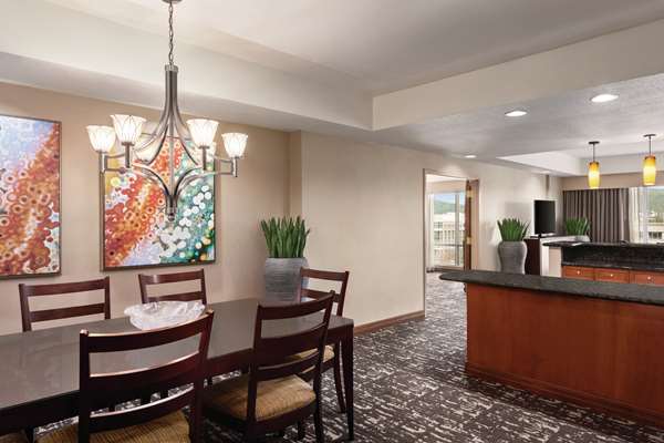  - Embassy Suites Franklin - I-65, Exit 68