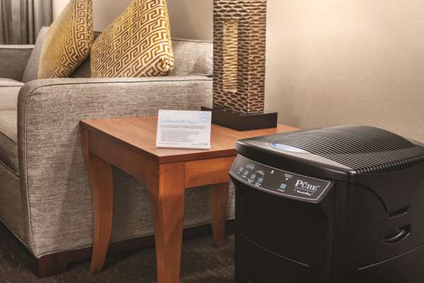  - Embassy Suites Franklin - I-65, Exit 68