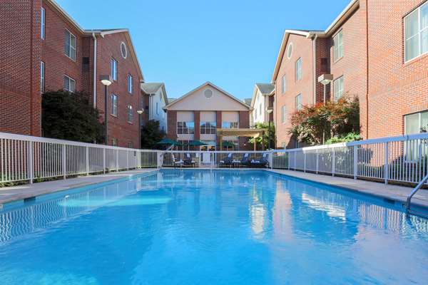 Pool - Homewood Suites by Hilton Airport Nashville - I-40, Exit 216